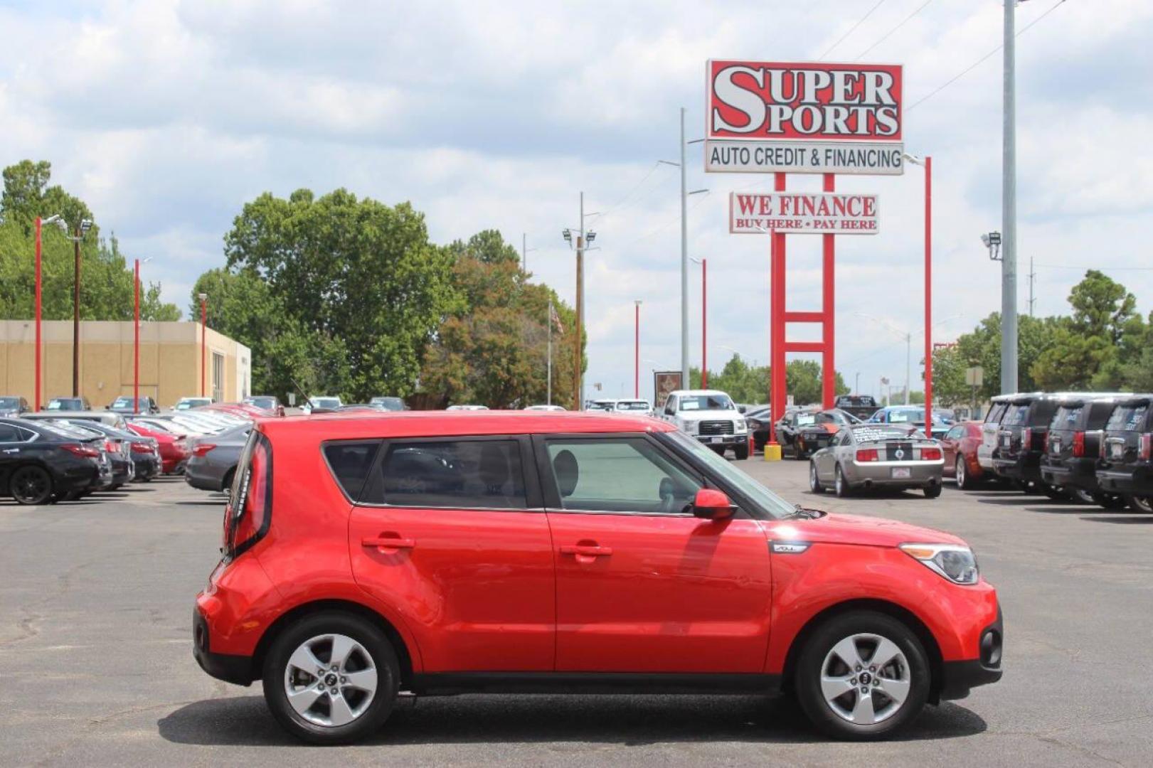 2019 Red Kia Soul Base 6M (KNDJN2A22K7) with an 1.6L L4 DOHC 16V engine, 6M transmission, located at 4301 NW 39th , Oklahoma City, OK, 73112, (405) 949-5600, 35.512135, -97.598671 - NO DRIVERS LICENCE NO-FULL COVERAGE INSURANCE-NO CREDIT CHECK. COME ON OVER TO SUPERSPORTS AND TAKE A LOOK AND TEST DRIVE. PLEASE GIVE US A CALL AT (405) 949-5600. NO LICENSIA DE MANEJAR- NO SEGURO DE COBERTURA TOTAL- NO VERIFICACCION DE CREDITO. POR FAVOR VENGAN A SUPERSPORTS, ECHE UN - Photo#3