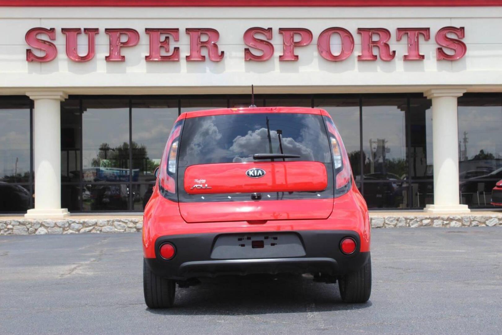 2019 Red Kia Soul Base 6M (KNDJN2A22K7) with an 1.6L L4 DOHC 16V engine, 6M transmission, located at 4301 NW 39th , Oklahoma City, OK, 73112, (405) 949-5600, 35.512135, -97.598671 - NO DRIVERS LICENCE NO-FULL COVERAGE INSURANCE-NO CREDIT CHECK. COME ON OVER TO SUPERSPORTS AND TAKE A LOOK AND TEST DRIVE. PLEASE GIVE US A CALL AT (405) 949-5600. NO LICENSIA DE MANEJAR- NO SEGURO DE COBERTURA TOTAL- NO VERIFICACCION DE CREDITO. POR FAVOR VENGAN A SUPERSPORTS, ECHE UN - Photo#4