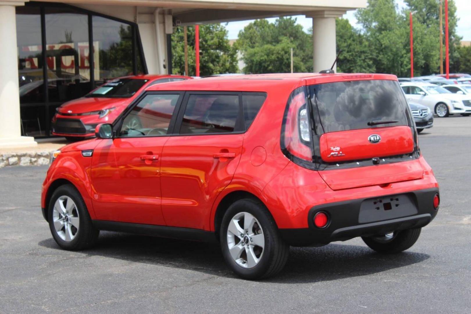 2019 Red Kia Soul Base 6M (KNDJN2A22K7) with an 1.6L L4 DOHC 16V engine, 6M transmission, located at 4301 NW 39th , Oklahoma City, OK, 73112, (405) 949-5600, 35.512135, -97.598671 - NO DRIVERS LICENCE NO-FULL COVERAGE INSURANCE-NO CREDIT CHECK. COME ON OVER TO SUPERSPORTS AND TAKE A LOOK AND TEST DRIVE. PLEASE GIVE US A CALL AT (405) 949-5600. NO LICENSIA DE MANEJAR- NO SEGURO DE COBERTURA TOTAL- NO VERIFICACCION DE CREDITO. POR FAVOR VENGAN A SUPERSPORTS, ECHE UN - Photo#5