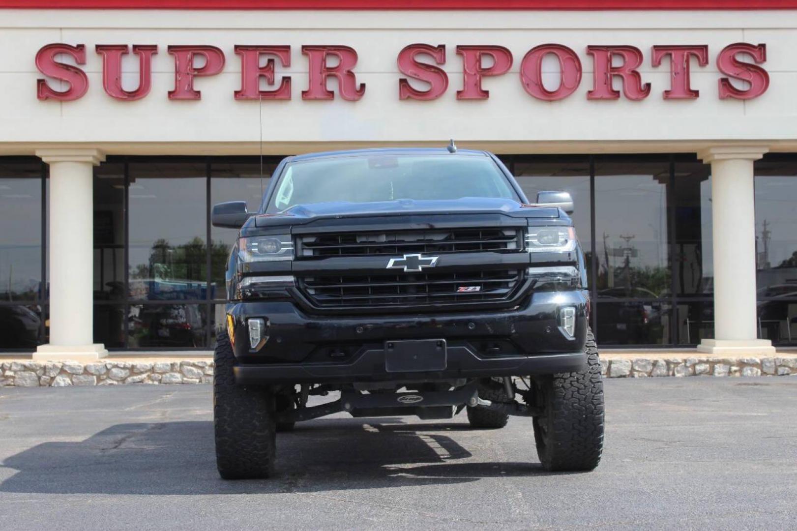 2017 Black Chevrolet Silverado 1500 LTZ Crew Cab Long Box 4WD (3GCUKSEC7HG) with an 5.3L V8 OHV 16V engine, 6A transmission, located at 4301 NW 39th , Oklahoma City, OK, 73112, (405) 949-5600, 35.512135, -97.598671 - NO DRIVERS LICENCE NO-FULL COVERAGE INSURANCE-NO CREDIT CHECK. COME ON OVER TO SUPERSPORTS AND TAKE A LOOK AND TEST DRIVE PLEASE GIVE US A CALL AT (405) 949-5600. NO LICENSIA DE MANEJAR- NO SEGURO DE COBERTURA TOTAL- NO VERIFICACCION DE CREDITO. POR FAVOR VENGAN A SUPERSPORTS, ECHE UN V - Photo#2