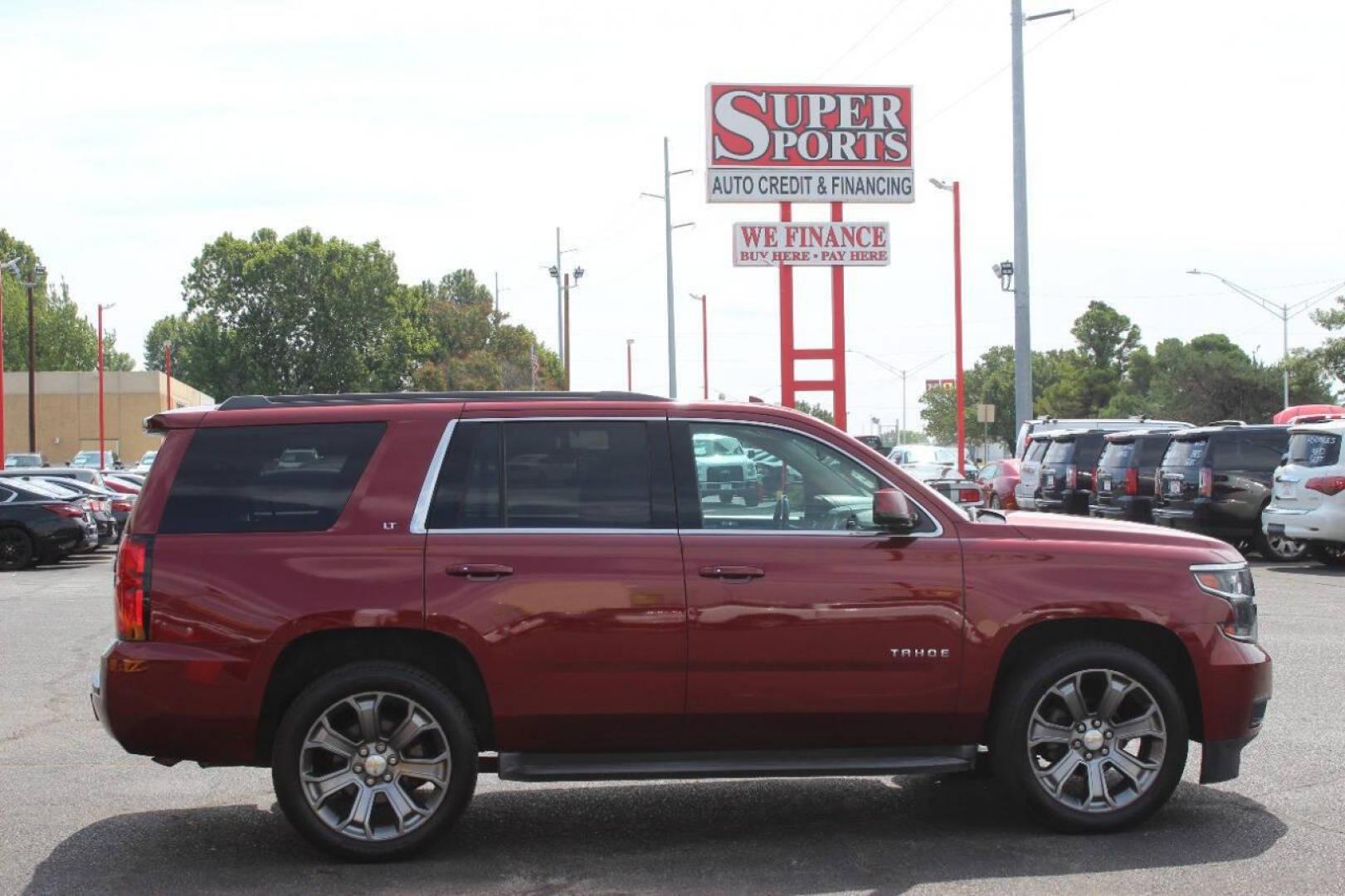 2016 Maroon Chevrolet Tahoe LT 4WD (1GNSKBKC6GR) with an 5.3L V8 OHV 16V engine, 6A transmission, located at 4301 NW 39th , Oklahoma City, OK, 73112, (405) 949-5600, 35.512135, -97.598671 - NO DRIVERS LICENCE NO-FULL COVERAGE INSURANCE-NO CREDIT CHECK. COME ON OVER TO SUPERSPORTS AND TAKE A LOOK AND TEST DRIVE. PLEASE GIVE US A CALL AT (405) 949-5600. NO LICENSIA DE MANEJAR- NO SEGURO DE COBERTURA TOTAL- NO VERIFICACCION DE CREDITO. POR FAVOR VENGAN A SUPERSPORTS, ECHE UN - Photo#3