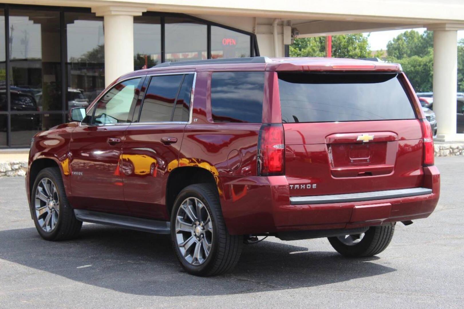 2016 Maroon Chevrolet Tahoe LT 4WD (1GNSKBKC6GR) with an 5.3L V8 OHV 16V engine, 6A transmission, located at 4301 NW 39th , Oklahoma City, OK, 73112, (405) 949-5600, 35.512135, -97.598671 - NO DRIVERS LICENCE NO-FULL COVERAGE INSURANCE-NO CREDIT CHECK. COME ON OVER TO SUPERSPORTS AND TAKE A LOOK AND TEST DRIVE. PLEASE GIVE US A CALL AT (405) 949-5600. NO LICENSIA DE MANEJAR- NO SEGURO DE COBERTURA TOTAL- NO VERIFICACCION DE CREDITO. POR FAVOR VENGAN A SUPERSPORTS, ECHE UN - Photo#5