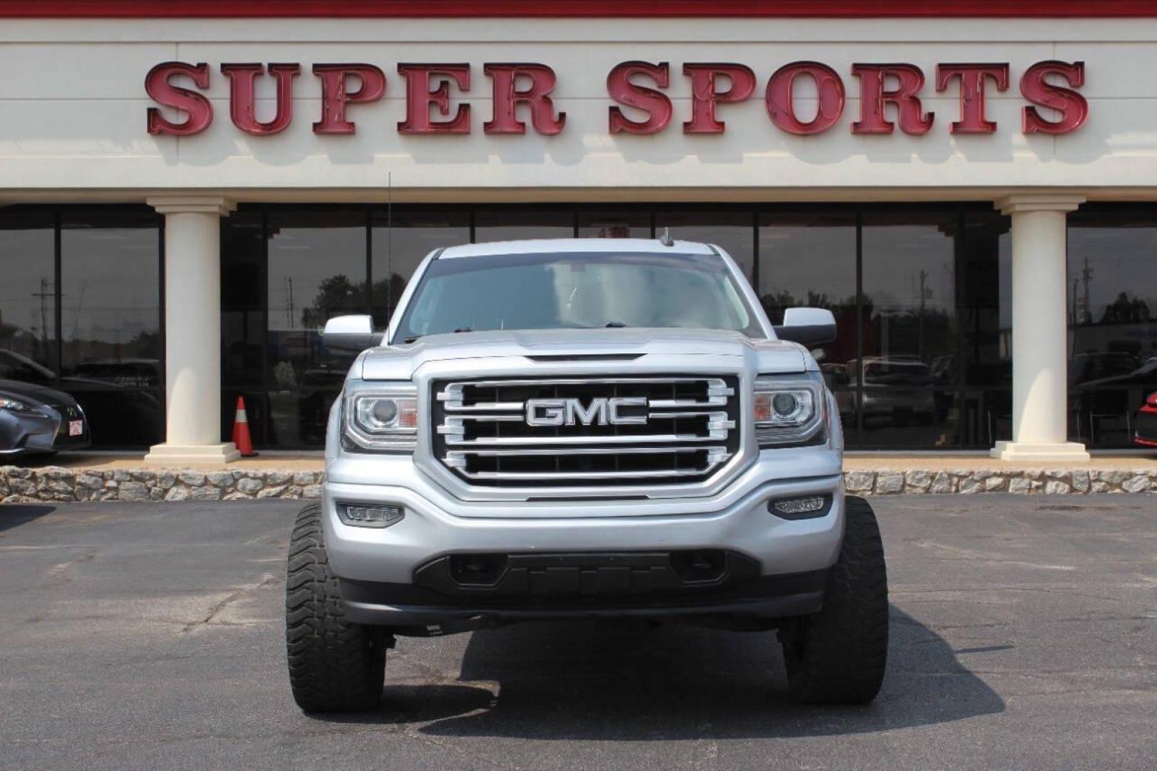 2018 Silver GMC Sierra 1500 SLT Crew Cab Short Box 4WD (3GTU2NEC6JG) with an 5.3L V8 OHV 16V engine, 6A transmission, located at 4301 NW 39th , Oklahoma City, OK, 73112, (405) 949-5600, 35.512135, -97.598671 - NO DRIVERS LICENCE NO-FULL COVERAGE INSURANCE-NO CREDIT CHECK. COME ON OVER TO SUPERSPORTS AND TAKE A LOOK AND TEST DRIVE. PLEASE GIVE US A CALL AT (405) 949-5600. NO LICENSIA DE MANEJAR- NO SEGURO DE COBERTURA TOTAL- NO VERIFICACCION DE CREDITO. POR FAVOR VENGAN A SUPERSPORTS, ECHE UN - Photo#2