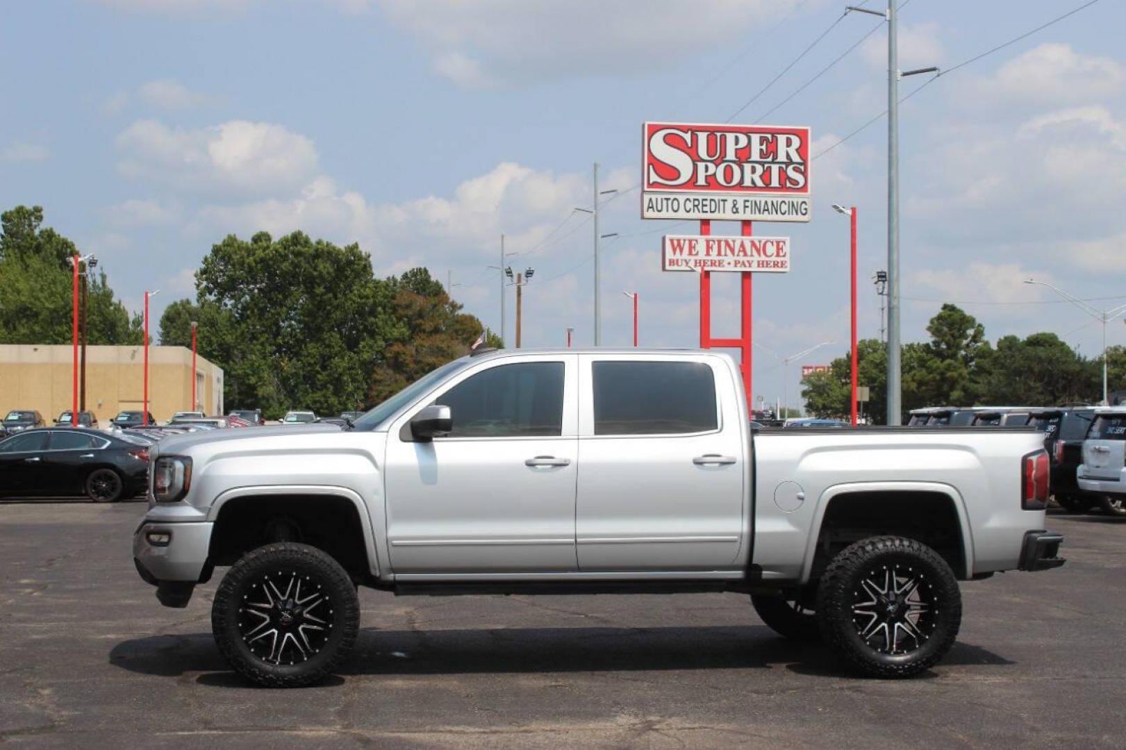 2018 Silver GMC Sierra 1500 SLT Crew Cab Short Box 4WD (3GTU2NEC6JG) with an 5.3L V8 OHV 16V engine, 6A transmission, located at 4301 NW 39th , Oklahoma City, OK, 73112, (405) 949-5600, 35.512135, -97.598671 - NO DRIVERS LICENCE NO-FULL COVERAGE INSURANCE-NO CREDIT CHECK. COME ON OVER TO SUPERSPORTS AND TAKE A LOOK AND TEST DRIVE. PLEASE GIVE US A CALL AT (405) 949-5600. NO LICENSIA DE MANEJAR- NO SEGURO DE COBERTURA TOTAL- NO VERIFICACCION DE CREDITO. POR FAVOR VENGAN A SUPERSPORTS, ECHE UN - Photo#6