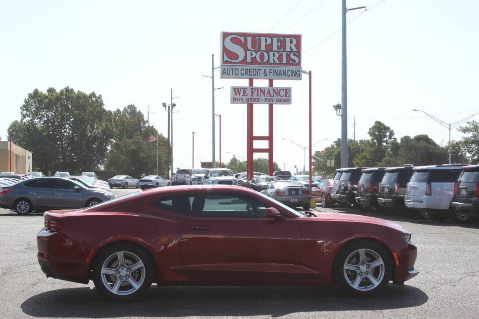 2019 Red Chevrolet Camaro 1LT Coupe 8A (1G1FB1RS0K0) with an 3.6L V6 DOHC 24V engine, 8A transmission, located at 4301 NW 39th , Oklahoma City, OK, 73112, (405) 949-5600, 35.512135, -97.598671 - NO DRIVERS LICENCE NO-FULL COVERAGE INSURANCE-NO CREDIT CHECK. COME ON OVER TO SUPERSPORTS AND TAKE A LOOK AND TEST DRIVE. PLEASE GIVE US A CALL AT (405) 949-5600. NO LICENSIA DE MANEJAR- NO SEGURO DE COBERTURA TOTAL- NO VERIFICACCION DE CREDITO. POR FAVOR VENGAN A SUPERSPORTS, ECHE UN - Photo#3