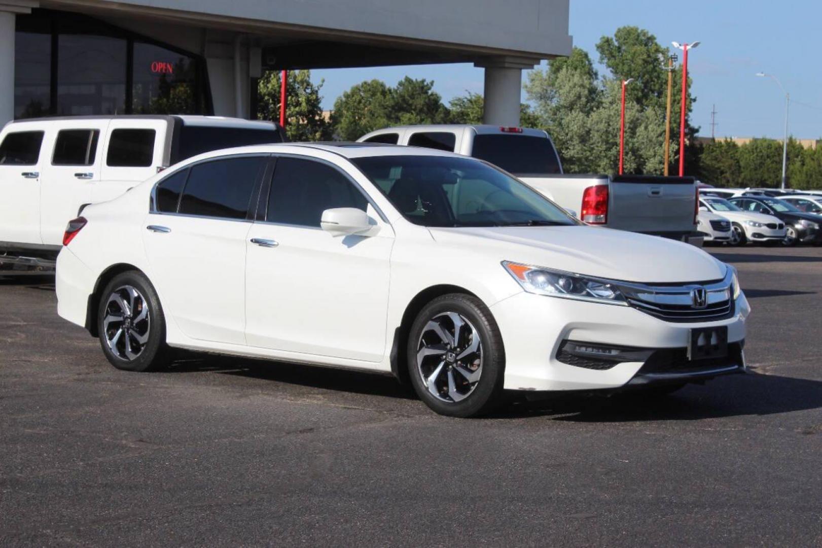 2017 White Honda Accord EX-L Sedan CVT (1HGCR2F87HA) with an 2.4L L4 DOHC 16V engine, CVT transmission, located at 4301 NW 39th , Oklahoma City, OK, 73112, (405) 949-5600, 35.512135, -97.598671 - Photo#2