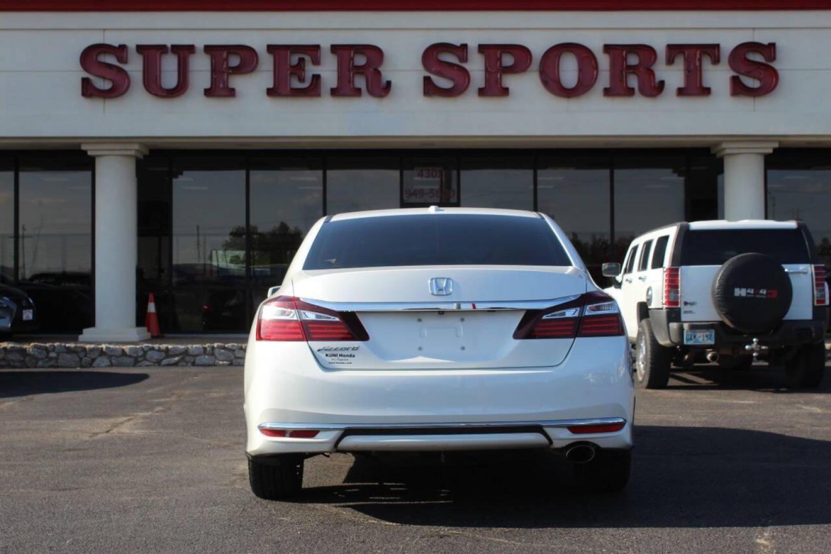 2017 White Honda Accord EX-L Sedan CVT (1HGCR2F87HA) with an 2.4L L4 DOHC 16V engine, CVT transmission, located at 4301 NW 39th , Oklahoma City, OK, 73112, (405) 949-5600, 35.512135, -97.598671 - Photo#3