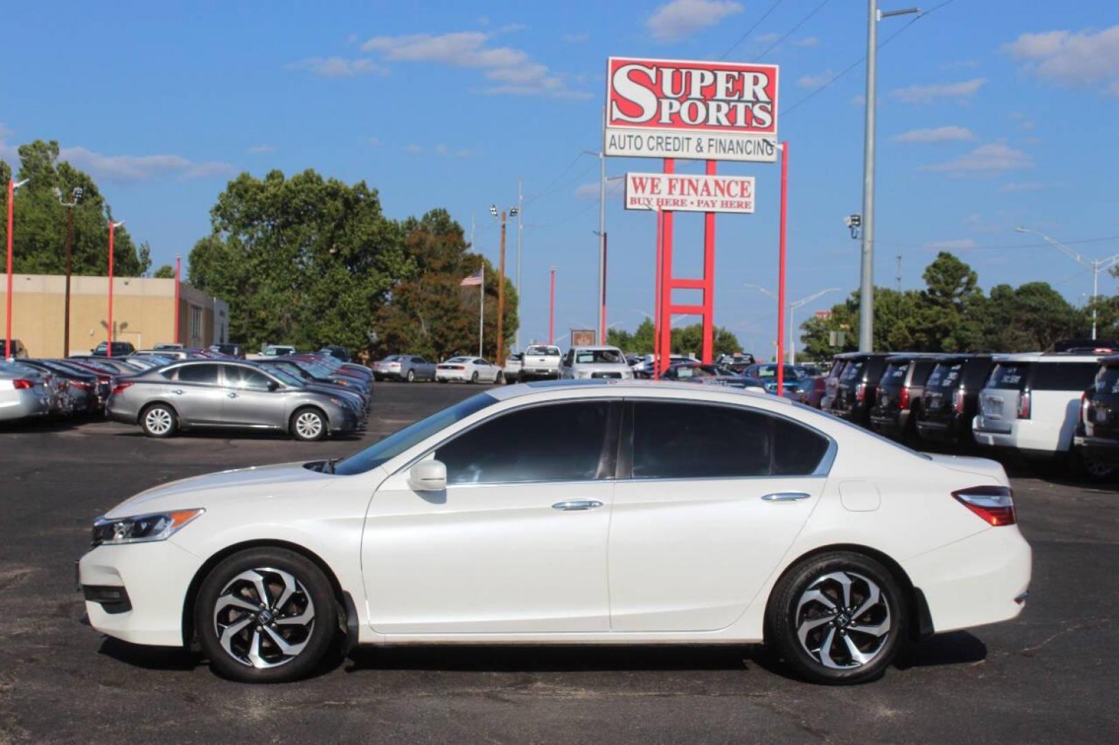 2017 White Honda Accord EX-L Sedan CVT (1HGCR2F87HA) with an 2.4L L4 DOHC 16V engine, CVT transmission, located at 4301 NW 39th , Oklahoma City, OK, 73112, (405) 949-5600, 35.512135, -97.598671 - Photo#6