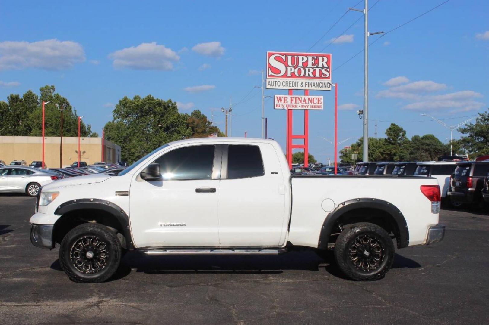 2013 Black Toyota Tundra Tundra-Grade 5.7L FFV Double Cab 4WD (5TFUW5F10DX) with an 5.7L V8 DOHC 32V FFV engine, 6-Speed Automatic Overdrive transmission, located at 4301 NW 39th , Oklahoma City, OK, 73112, (405) 949-5600, 35.512135, -97.598671 - NO DRIVERS LICENCE NO-FULL COVERAGE INSURANCE-NO CREDIT CHECK. COME ON OVER TO SUPERSPORTS AND TAKE A LOOK AND TEST DRIVE. PLEASE GIVE US A CALL AT (405) 949-5600. NO LICENSIA DE MANEJAR- NO SEGURO DE COBERTURA TOTAL- NO VERIFICACCION DE CREDITO. POR FAVOR VENGAN A SUPERSPORTS, ECHE UN - Photo#6