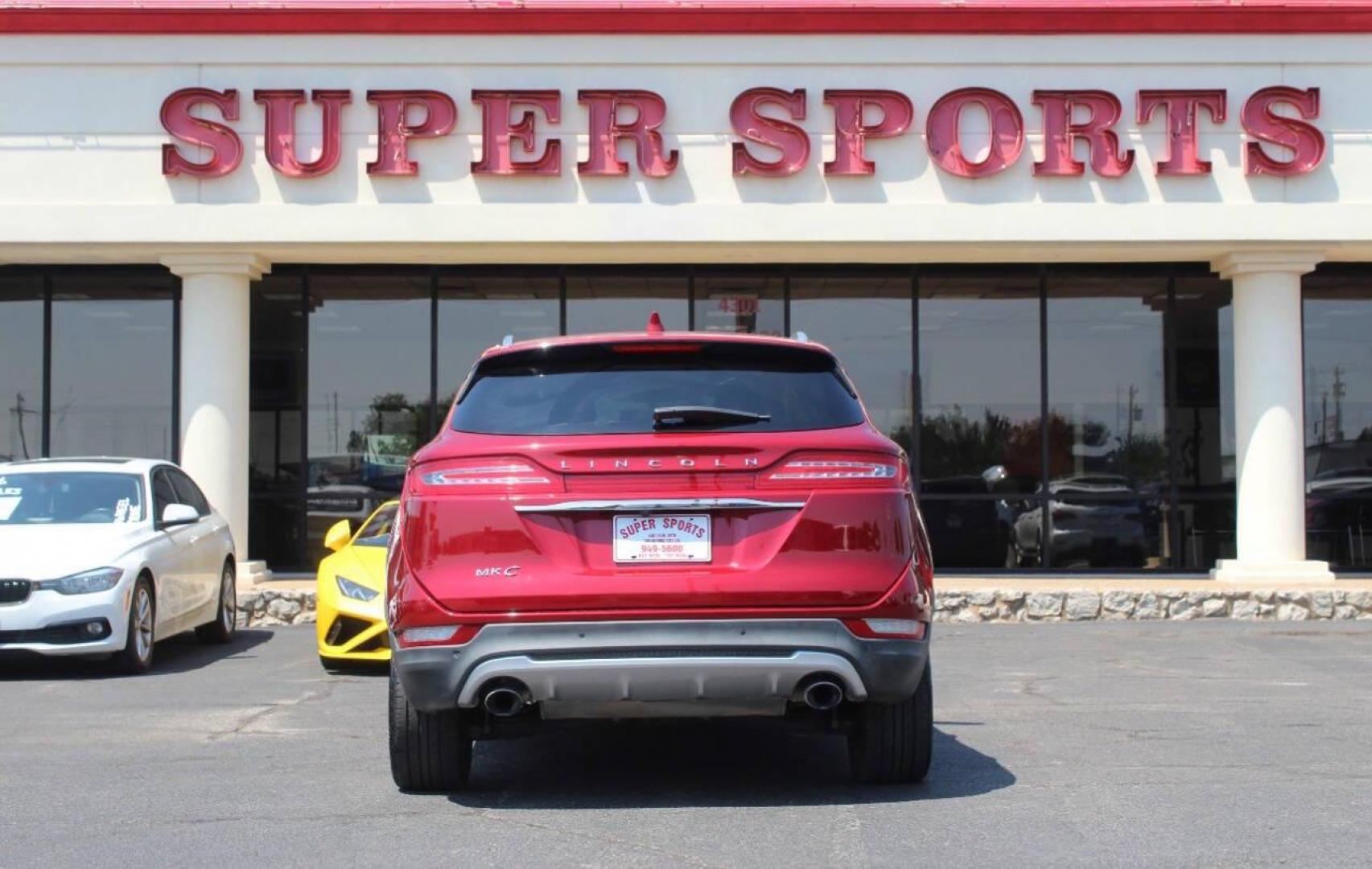 2019 Burgundy Lincoln MKC Select FWD (5LMCJ2C94KU) with an 2.0L L4 DOHC 16V engine, 6A transmission, located at 4301 NW 39th , Oklahoma City, OK, 73112, (405) 949-5600, 35.512135, -97.598671 - NO DRIVERS LICENCE NO-FULL COVERAGE INSURANCE-NO CREDIT CHECK. COME ON OVER TO SUPERSPORTS AND TAKE A LOOK AND TEST DRIVE. PLEASE GIVE US A CALL AT (405) 949-5600. NO LICENSIA DE MANEJAR- NO SEGURO DE COBERTURA TOTAL- NO VERIFICACCION DE CREDITO. POR FAVOR VENGAN A SUPERSPORTS, ECHE UN - Photo#4