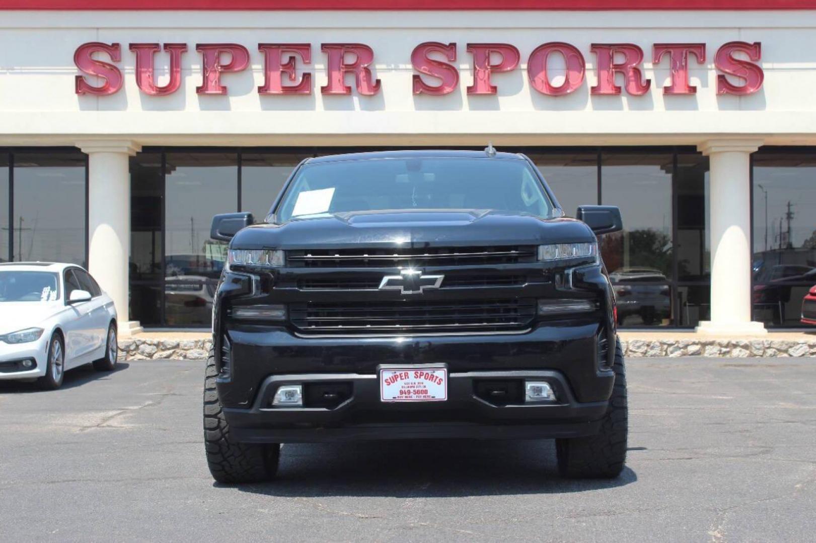 2020 Black Chevrolet Silverado 1500 RST Crew Cab 4WD (3GCUYEED5LG) with an 5.3L V8 OHV 16V engine, 6A transmission, located at 4301 NW 39th , Oklahoma City, OK, 73112, (405) 949-5600, 35.512135, -97.598671 - NO DRIVERS LICENCE NO-FULL COVERAGE INSURANCE-NO CREDIT CHECK. COME ON OVER TO SUPERSPORTS AND TAKE A LOOK AND TEST DRIVE. PLEASE GIVE US A CALL AT (405) 949-5600. NO LICENSIA DE MANEJAR- NO SEGURO DE COBERTURA TOTAL- NO VERIFICACCION DE CREDITO. POR FAVOR VENGAN A SUPERSPORTS, ECHE UN - Photo#0