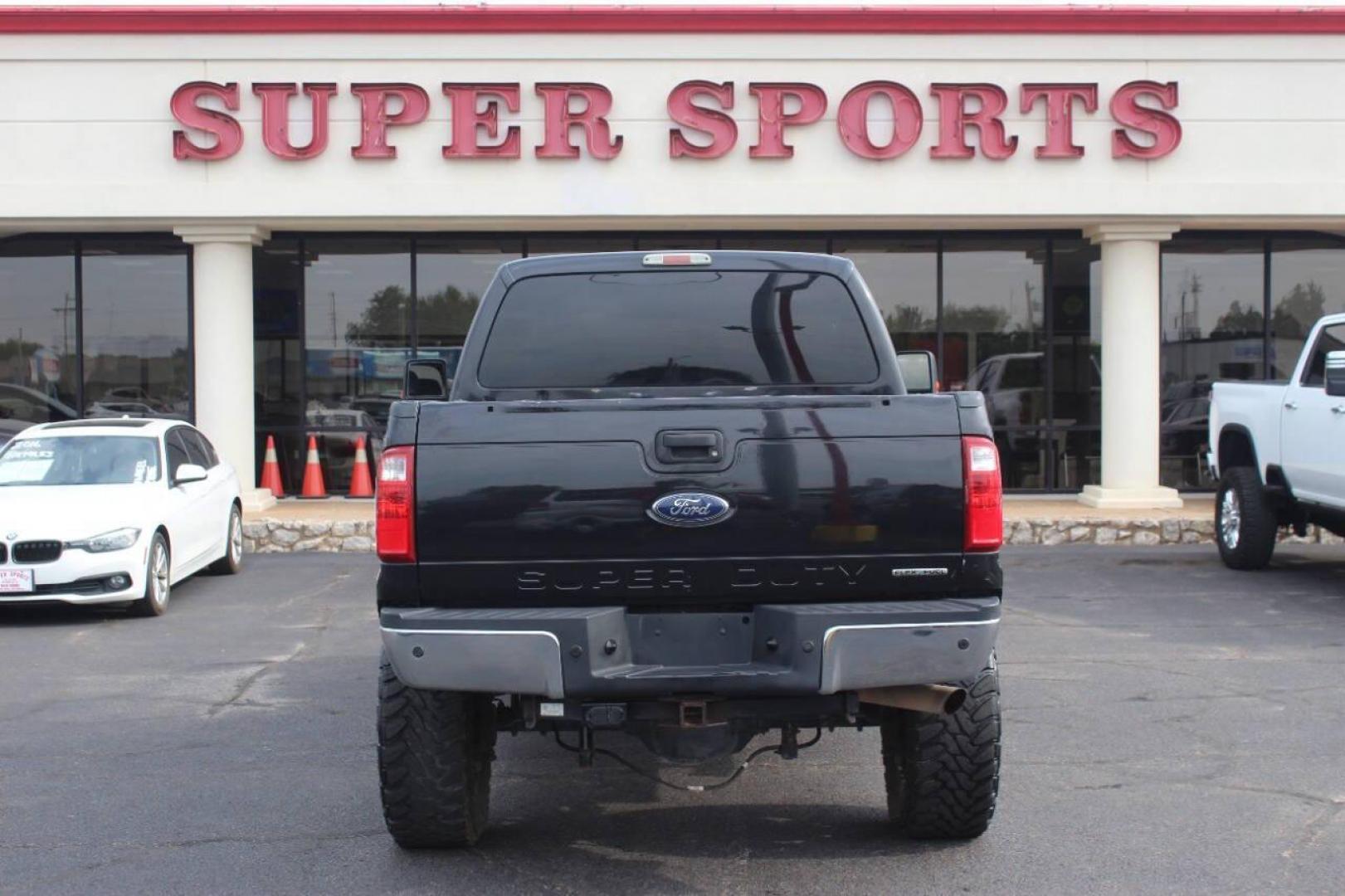 2013 Black Ford F-250 SD King Ranch Crew Cab 4WD (1FT7W2B68DE) with an 6.2L V8 OHV 16V engine, 6-Speed Automatic transmission, located at 4301 NW 39th , Oklahoma City, OK, 73112, (405) 949-5600, 35.512135, -97.598671 - NO DRIVERS LICENCE NO-FULL COVERAGE INSURANCE-NO CREDIT CHECK. COME ON OVER TO SUPERSPORTS AND TAKE A LOOK AND TEST DRIVE. PLEASE GIVE US A CALL AT (405) 949-5600. NO LICENSIA DE MANEJAR- NO SEGURO DE COBERTURA TOTAL- NO VERIFICACCION DE CREDITO. POR FAVOR VENGAN A SUPERSPORTS, ECHE UN - Photo#4