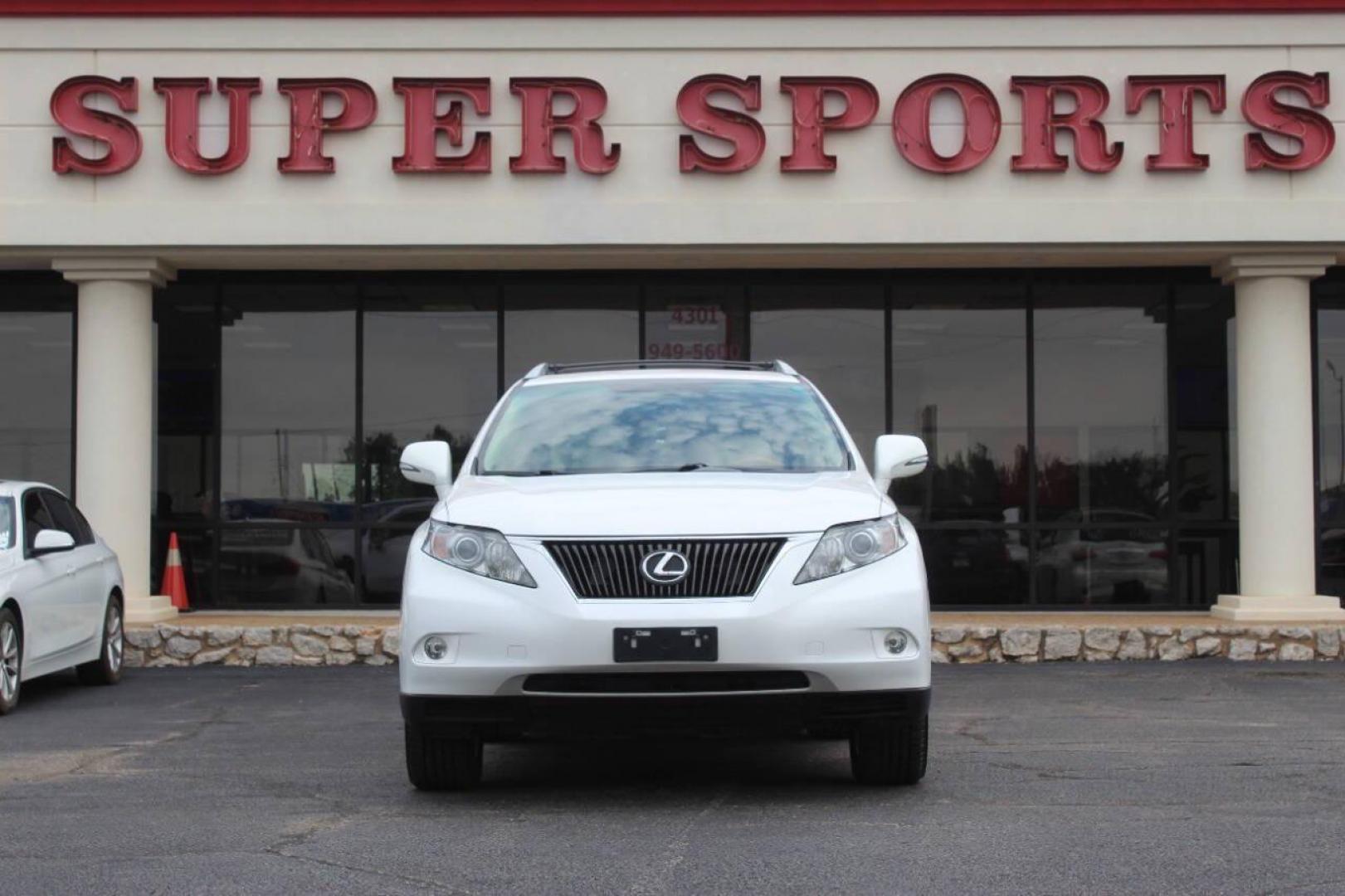 2012 White Lexus RX 350 AWD (2T2BK1BA9CC) with an 3.5L V6 DOHC 24V engine, 5-Speed Automatic transmission, located at 4301 NW 39th , Oklahoma City, OK, 73112, (405) 949-5600, 35.512135, -97.598671 - NO DRIVERS LICENCE NO-FULL COVERAGE INSURANCE-NO CREDIT CHECK. COME ON OVER TO SUPERSPORTS AND TAKE A LOOK AND TEST DRIVE. PLEASE GIVE US A CALL AT (405) 949-5600. NO LICENSIA DE MANEJAR- NO SEGURO DE COBERTURA TOTAL- NO VERIFICACCION DE CREDITO. POR FAVOR VENGAN A SUPERSPORTS, ECHE UN - Photo#2