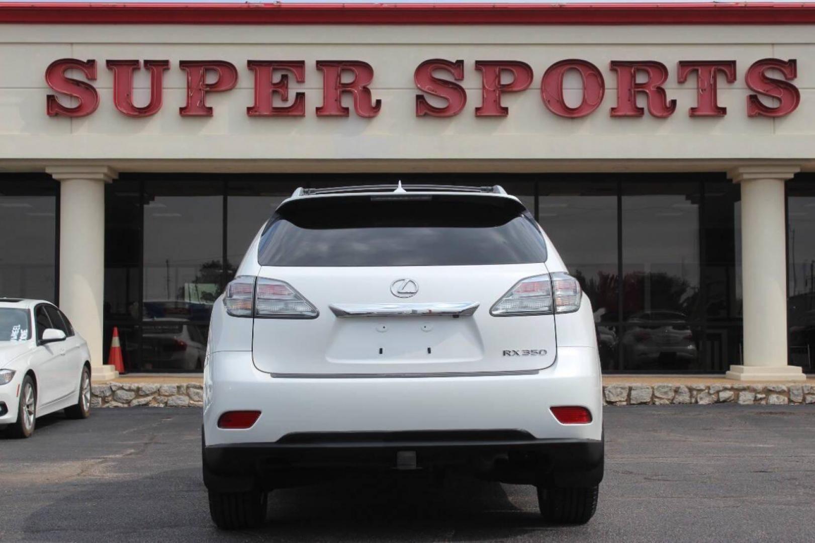 2012 White Lexus RX 350 AWD (2T2BK1BA9CC) with an 3.5L V6 DOHC 24V engine, 5-Speed Automatic transmission, located at 4301 NW 39th , Oklahoma City, OK, 73112, (405) 949-5600, 35.512135, -97.598671 - NO DRIVERS LICENCE NO-FULL COVERAGE INSURANCE-NO CREDIT CHECK. COME ON OVER TO SUPERSPORTS AND TAKE A LOOK AND TEST DRIVE. PLEASE GIVE US A CALL AT (405) 949-5600. NO LICENSIA DE MANEJAR- NO SEGURO DE COBERTURA TOTAL- NO VERIFICACCION DE CREDITO. POR FAVOR VENGAN A SUPERSPORTS, ECHE UN - Photo#4