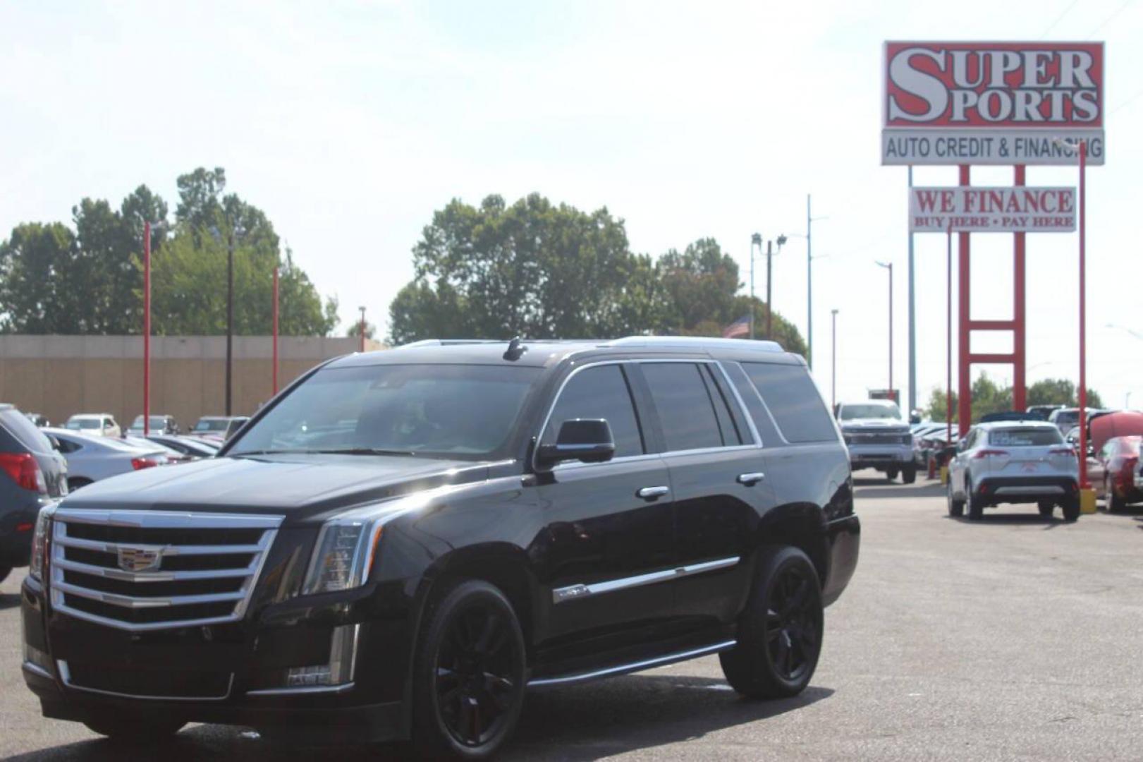 2016 Black Cadillac Escalade Luxury 2WD (1GYS3BKJ4GR) with an 6.2L V8 OHV 16V FFV engine, 6A transmission, located at 4301 NW 39th , Oklahoma City, OK, 73112, (405) 949-5600, 35.512135, -97.598671 - NO DRIVERS LICENCE NO-FULL COVERAGE INSURANCE-NO CREDIT CHECK. COME ON OVER TO SUPERSPORTS AND TAKE A LOOK AND TEST DRIVE. PLEASE GIVE US A CALL AT (405) 949-5600. NO LICENSIA DE MANEJAR- NO SEGURO DE COBERTURA TOTAL- NO VERIFICACCION DE CREDITO. POR FAVOR VENGAN A SUPERSPORTS, ECHE UN - Photo#4