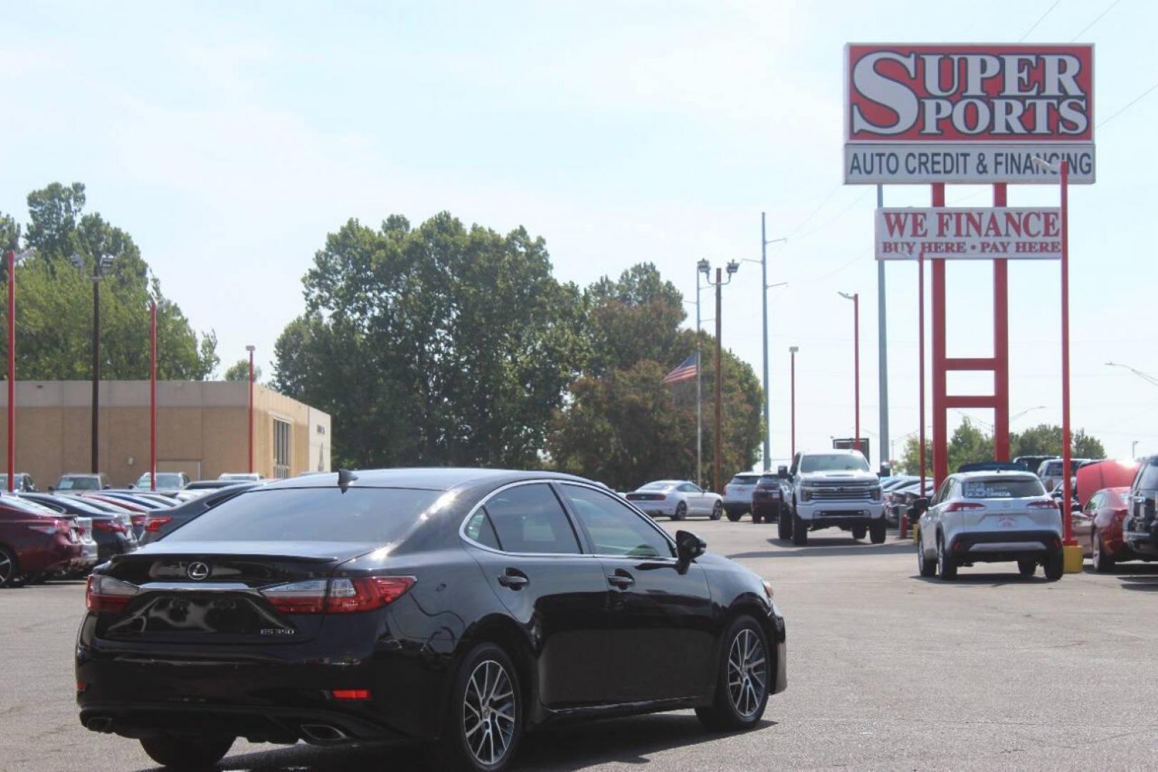 2017 Black Lexus ES 350 Sedan (58ABK1GG9HU) with an 3.5L V6 DOHC 24V engine, 6A transmission, located at 4301 NW 39th , Oklahoma City, OK, 73112, (405) 949-5600, 35.512135, -97.598671 - NO DRIVERS LICENCE NO-FULL COVERAGE INSURANCE-NO CREDIT CHECK. COME ON OVER TO SUPERSPORTS AND TAKE A LOOK AND TEST DRIVE. PLEASE GIVE US A CALL AT (405) 949-5600. NO LICENSIA DE MANEJAR- NO SEGURO DE COBERTURA TOTAL- NO VERIFICACCION DE CREDITO. POR FAVOR VENGAN A SUPERSPORTS, ECHE UN - Photo#3