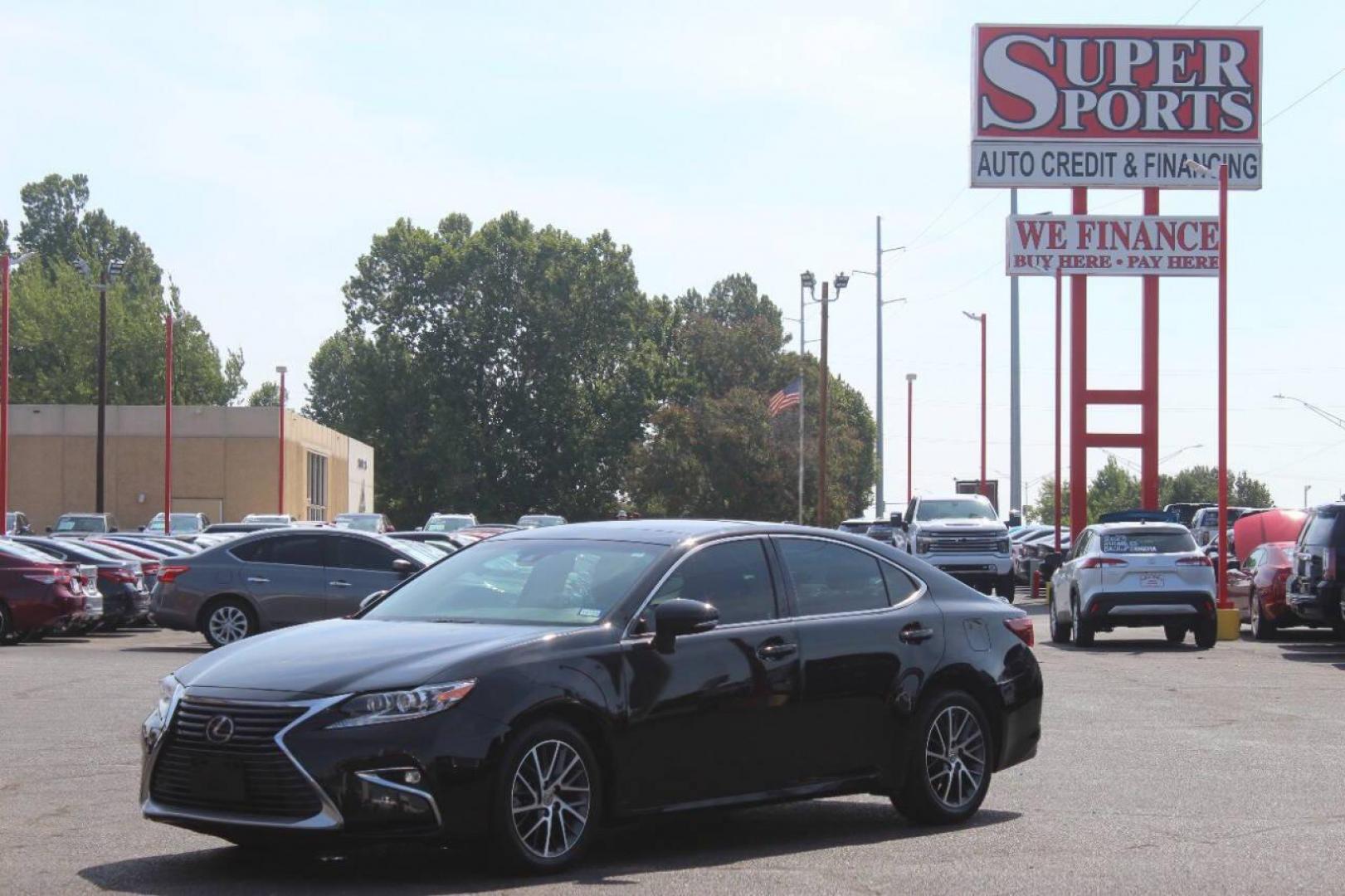 2017 Black Lexus ES 350 Sedan (58ABK1GG9HU) with an 3.5L V6 DOHC 24V engine, 6A transmission, located at 4301 NW 39th , Oklahoma City, OK, 73112, (405) 949-5600, 35.512135, -97.598671 - NO DRIVERS LICENCE NO-FULL COVERAGE INSURANCE-NO CREDIT CHECK. COME ON OVER TO SUPERSPORTS AND TAKE A LOOK AND TEST DRIVE. PLEASE GIVE US A CALL AT (405) 949-5600. NO LICENSIA DE MANEJAR- NO SEGURO DE COBERTURA TOTAL- NO VERIFICACCION DE CREDITO. POR FAVOR VENGAN A SUPERSPORTS, ECHE UN - Photo#6