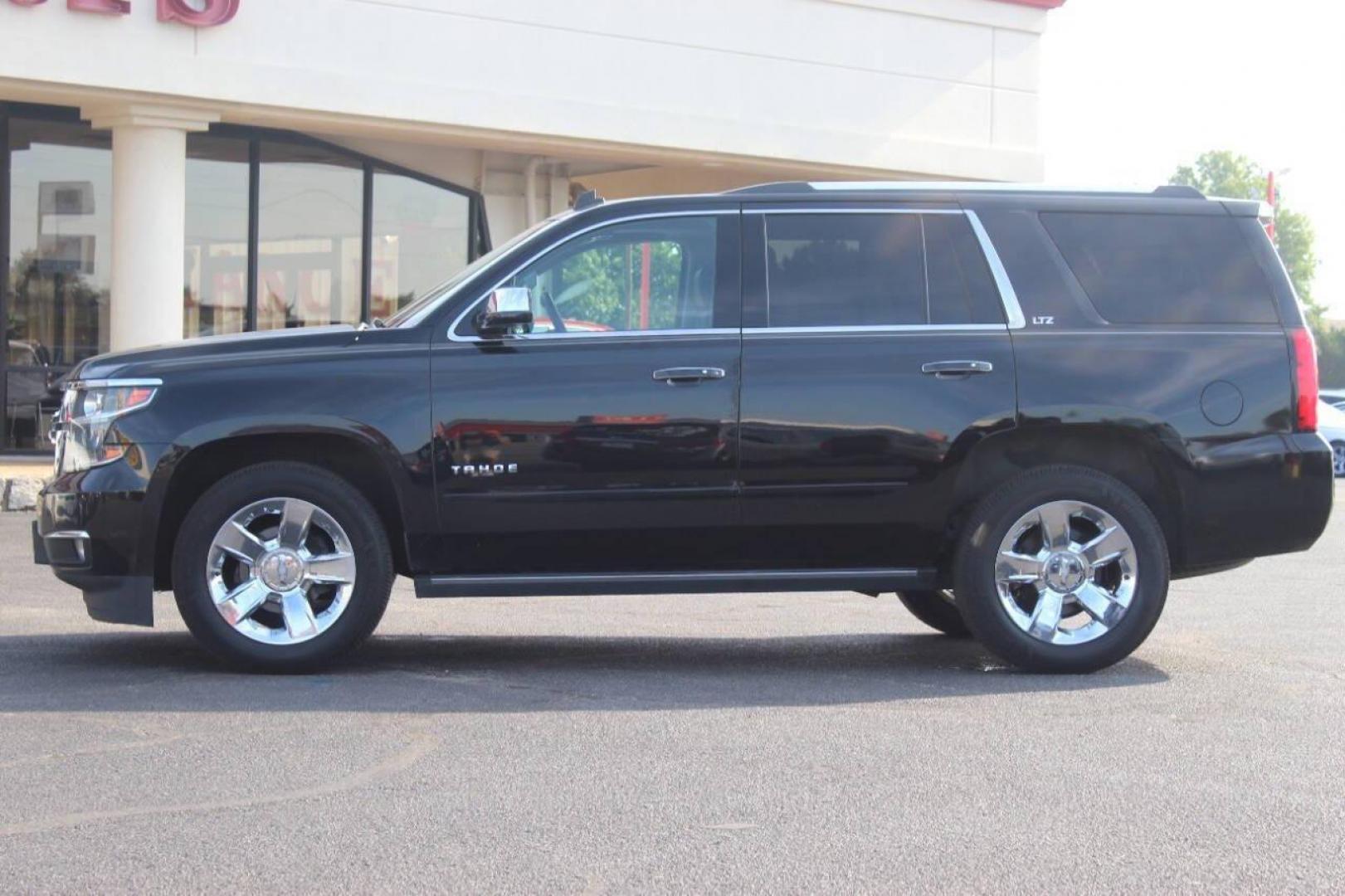 2015 Black Chevrolet Tahoe LTZ 4WD (1GNSKCKC9FR) with an 5.3L V8 OHV 16V engine, 6-Speed Automatic transmission, located at 4301 NW 39th , Oklahoma City, OK, 73112, (405) 949-5600, 35.512135, -97.598671 - Photo#5