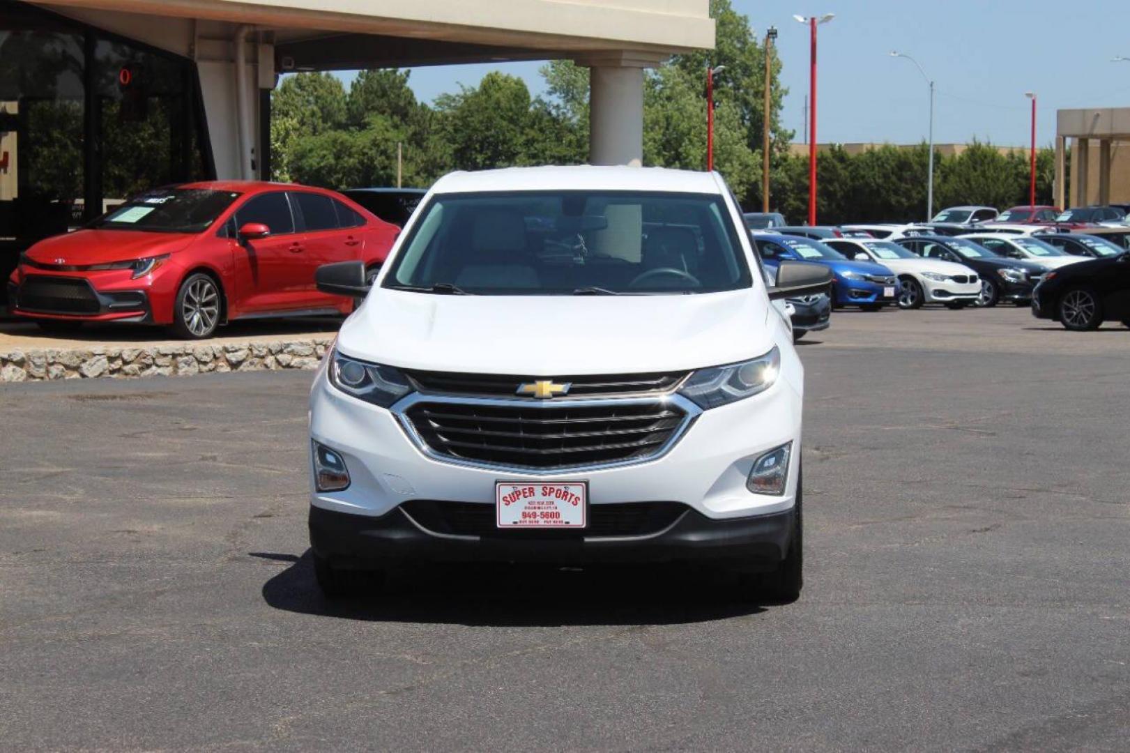 2019 White Chevrolet Equinox LS 2WD (3GNAXHEV6KS) with an 1.5L L4 DIR DOHC 16V TURBO engine, 6A transmission, located at 4301 NW 39th , Oklahoma City, OK, 73112, (405) 949-5600, 35.512135, -97.598671 - NO DRIVERS LICENCE NO-FULL COVERAGE INSURANCE-NO CREDIT CHECK. COME ON OVER TO SUPERSPORTS AND TAKE A LOOK AND TEST DRIVE. PLEASE GIVE US A CALL AT (405) 949-5600. NO LICENSIA DE MANEJAR- NO SEGURO DE COBERTURA TOTAL- NO VERIFICACCION DE CREDITO. POR FAVOR VENGAN A SUPERSPORTS, ECHE UN - Photo#2