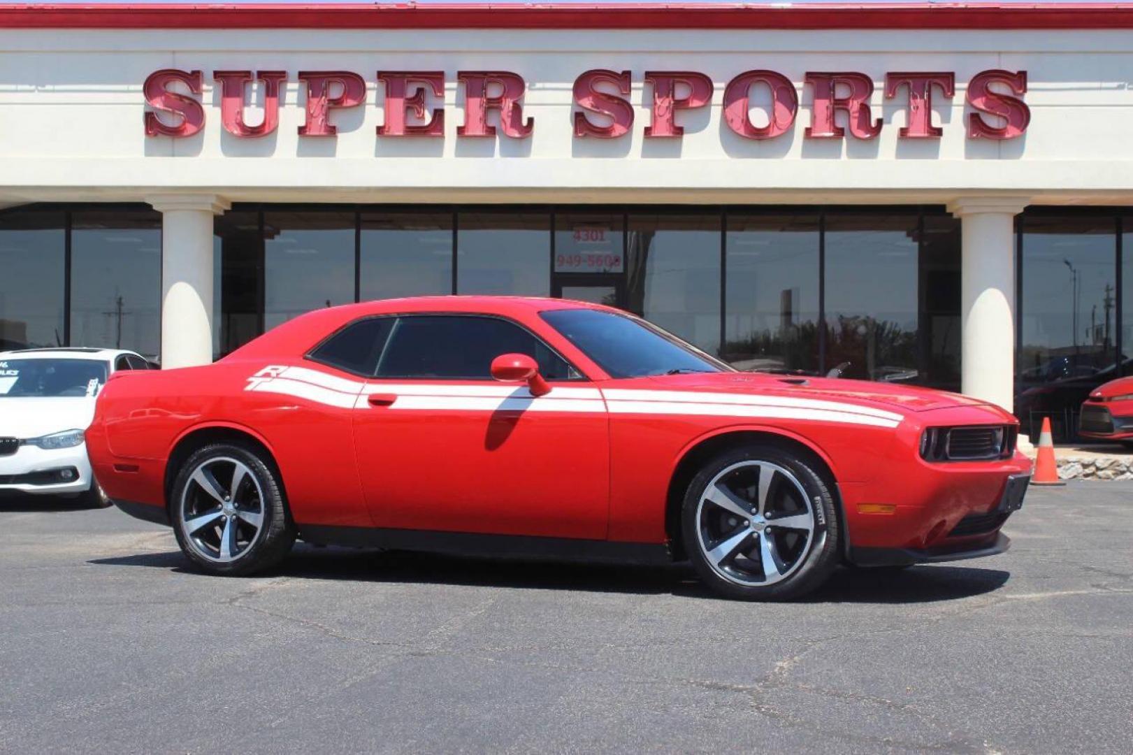 2014 Red Dodge Challenger R/T (2C3CDYBT1EH) with an 5.7L V8 OHV 16V engine, Automatic 5-Speed transmission, located at 4301 NW 39th , Oklahoma City, OK, 73112, (405) 949-5600, 35.512135, -97.598671 - NO DRIVERS LICENCE NO-FULL COVERAGE INSURANCE-NO CREDIT CHECK. COME ON OVER TO SUPERSPORTS AND TAKE A LOOK AND TEST DRIVE. PLEASE GIVE US A CALL AT (405) 949-5600. NO LICENSIA DE MANEJAR- NO SEGURO DE COBERTURA TOTAL- NO VERIFICACCION DE CREDITO. POR FAVOR VENGAN A SUPERSPORTS, ECHE UN - Photo#0