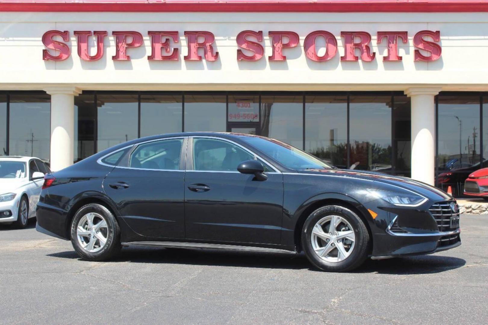 2021 Black Hyundai Sonata SE (5NPEG4JA9MH) with an 2.5L L4 DOHC 16V engine, 8A transmission, located at 4301 NW 39th , Oklahoma City, OK, 73112, (405) 949-5600, 35.512135, -97.598671 - NO DRIVERS LICENCE NO-FULL COVERAGE INSURANCE-NO CREDIT CHECK. COME ON OVER TO SUPERSPORTS AND TAKE A LOOK AND TEST DRIVE. PLEASE GIVE US A CALL AT (405) 949-5600. NO LICENSIA DE MANEJAR- NO SEGURO DE COBERTURA TOTAL- NO VERIFICACCION DE CREDITO. POR FAVOR VENGAN A SUPERSPORTS, ECHE UN - Photo#0