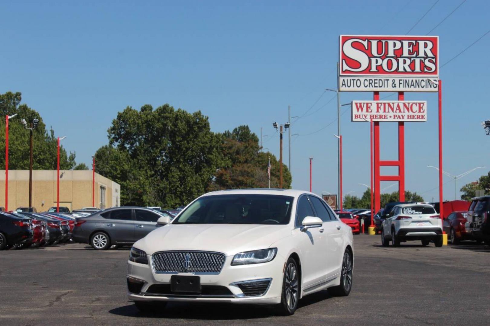 2020 White Lincoln MKZ Reserve II (3LN6L5E98LR) with an 2.0L L4 DOHC 16V engine, 6A transmission, located at 4301 NW 39th , Oklahoma City, OK, 73112, (405) 949-5600, 35.512135, -97.598671 - NO DRIVERS LICENCE NO-FULL COVERAGE INSURANCE-NO CREDIT CHECK. COME ON OVER TO SUPERSPORTS AND TAKE A LOOK AND TEST DRIVE. PLEASE GIVE US A CALL AT (405) 949-5600. NO LICENSIA DE MANEJAR- NO SEGURO DE COBERTURA TOTAL- NO VERIFICACCION DE CREDITO. POR FAVOR VENGAN A SUPERSPORTS, ECHE UN - Photo#6