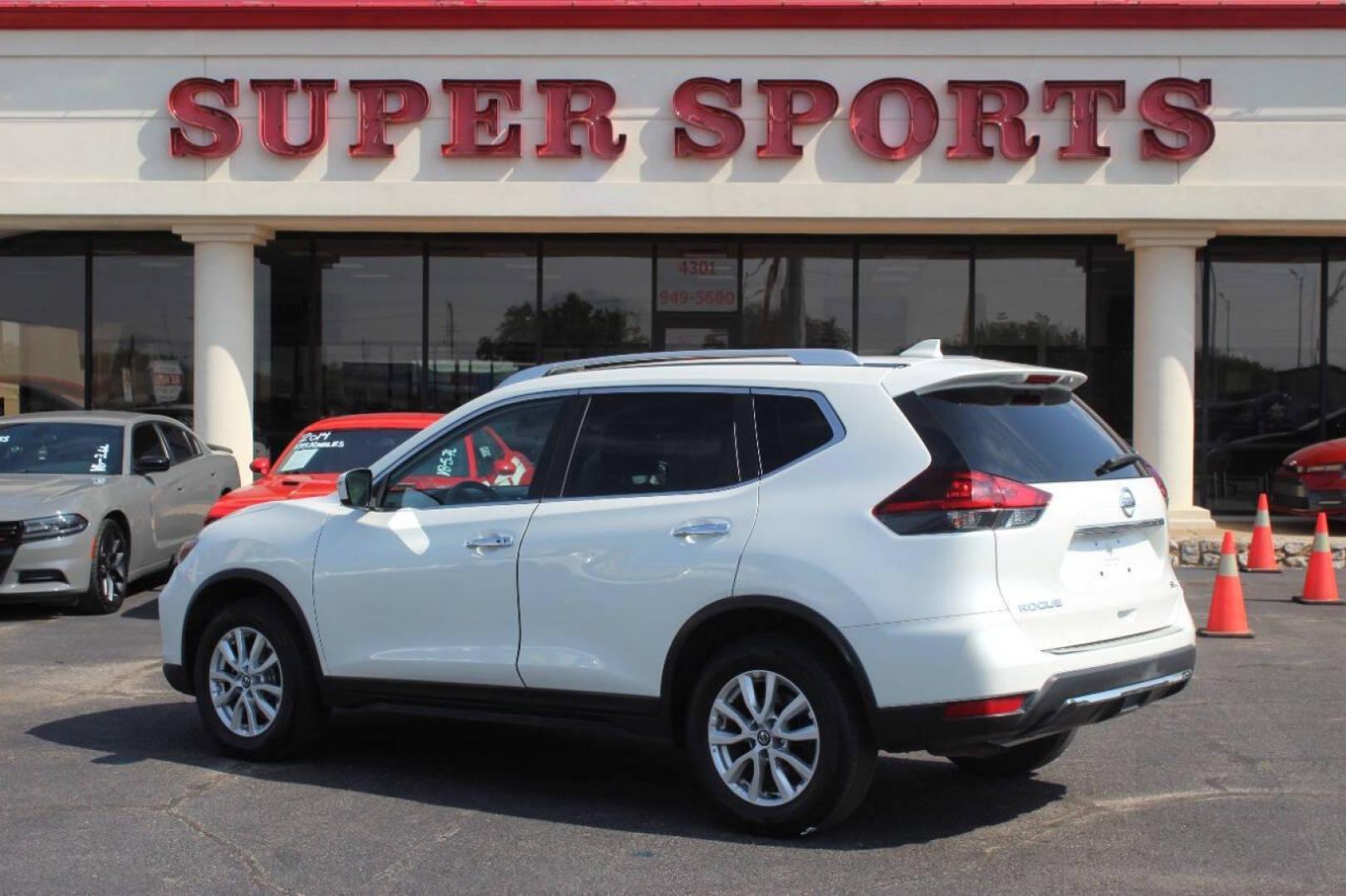 2018 White Nissan Rogue S AWD (KNMAT2MV4JP) with an 2.5L L4 DOHC 16V engine, CVT transmission, located at 4301 NW 39th , Oklahoma City, OK, 73112, (405) 949-5600, 35.512135, -97.598671 - NO DRIVERS LICENCE NO-FULL COVERAGE INSURANCE-NO CREDIT CHECK. COME ON OVER TO SUPERSPORTS AND TAKE A LOOK AND TEST DRIVE. PLEASE GIVE US A CALL AT (405) 949-5600. NO LICENSIA DE MANEJAR- NO SEGURO DE COBERTURA TOTAL- NO VERIFICACCION DE CREDITO. POR FAVOR VENGAN A SUPERSPORTS, ECHE UN - Photo#4