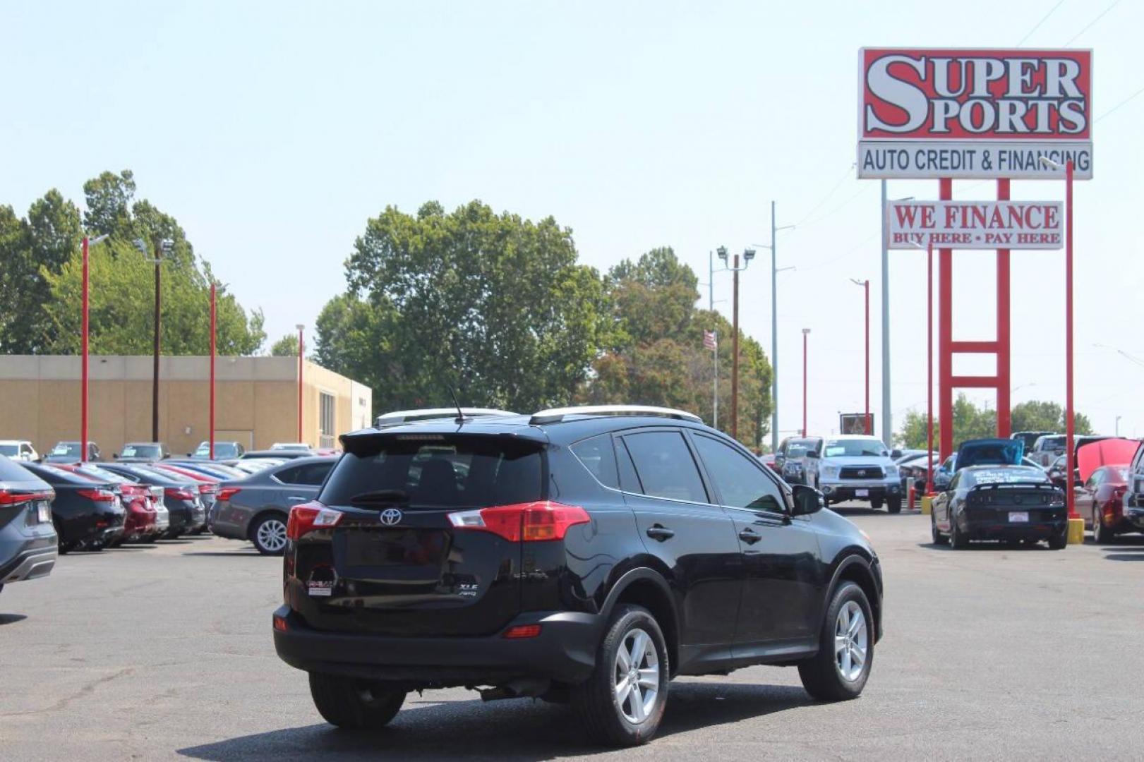 2014 Black Toyota RAV4 XLE AWD (2T3RFREV2EW) with an 2.5L L4 DOHC 16V engine, 6-Speed Automatic transmission, located at 4301 NW 39th , Oklahoma City, OK, 73112, (405) 949-5600, 35.512135, -97.598671 - NO DRIVERS LICENCE NO-FULL COVERAGE INSURANCE-NO CREDIT CHECK. COME ON OVER TO SUPERSPORTS AND TAKE A LOOK AND TEST DRIVE. PLEASE GIVE US A CALL AT (405) 949-5600. NO LICENSIA DE MANEJAR- NO SEGURO DE COBERTURA TOTAL- NO VERIFICACCION DE CREDITO. POR FAVOR VENGAN A SUPERSPORTS, ECHE UN - Photo#2