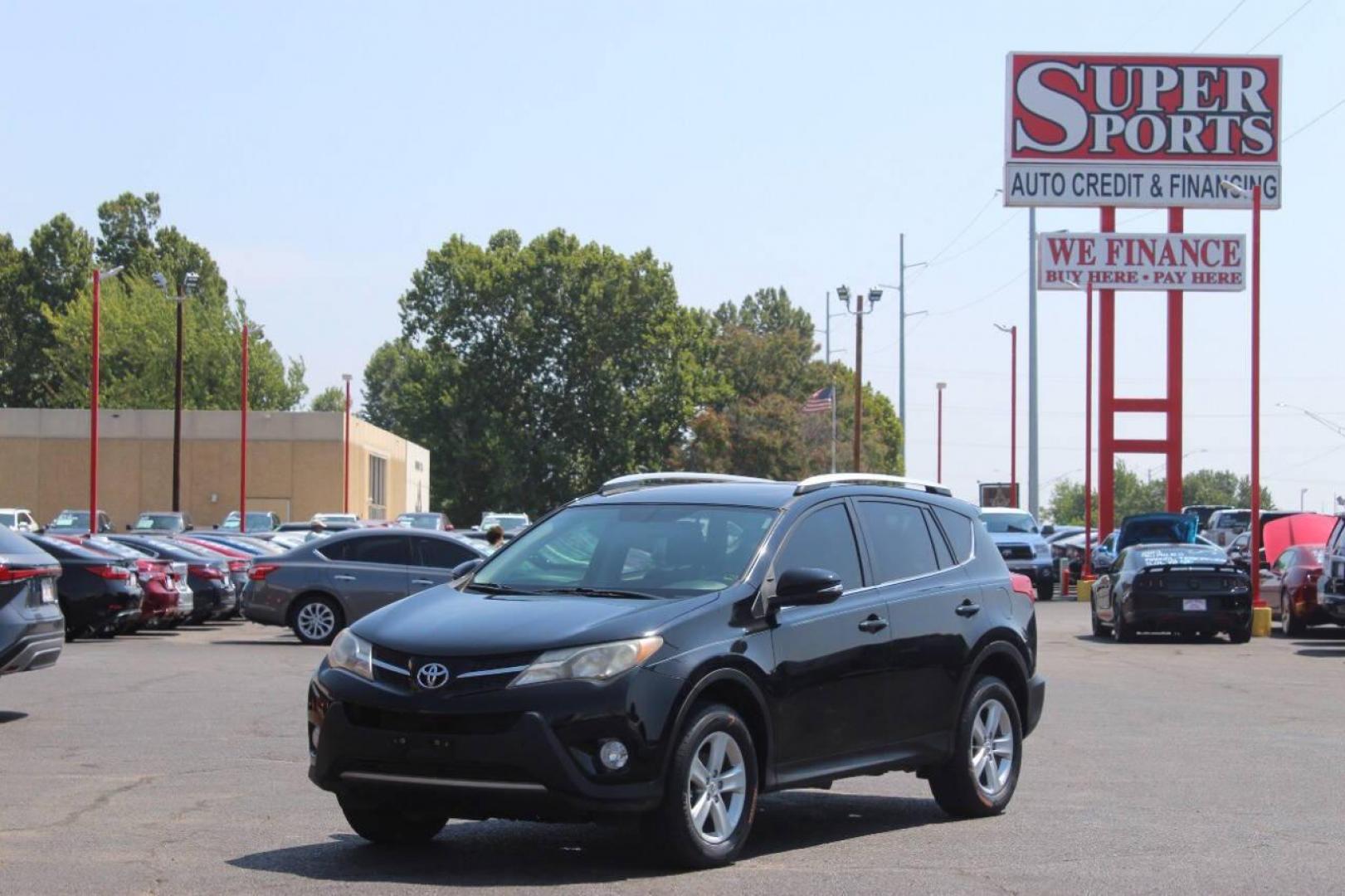 2014 Black Toyota RAV4 XLE AWD (2T3RFREV2EW) with an 2.5L L4 DOHC 16V engine, 6-Speed Automatic transmission, located at 4301 NW 39th , Oklahoma City, OK, 73112, (405) 949-5600, 35.512135, -97.598671 - NO DRIVERS LICENCE NO-FULL COVERAGE INSURANCE-NO CREDIT CHECK. COME ON OVER TO SUPERSPORTS AND TAKE A LOOK AND TEST DRIVE. PLEASE GIVE US A CALL AT (405) 949-5600. NO LICENSIA DE MANEJAR- NO SEGURO DE COBERTURA TOTAL- NO VERIFICACCION DE CREDITO. POR FAVOR VENGAN A SUPERSPORTS, ECHE UN - Photo#5