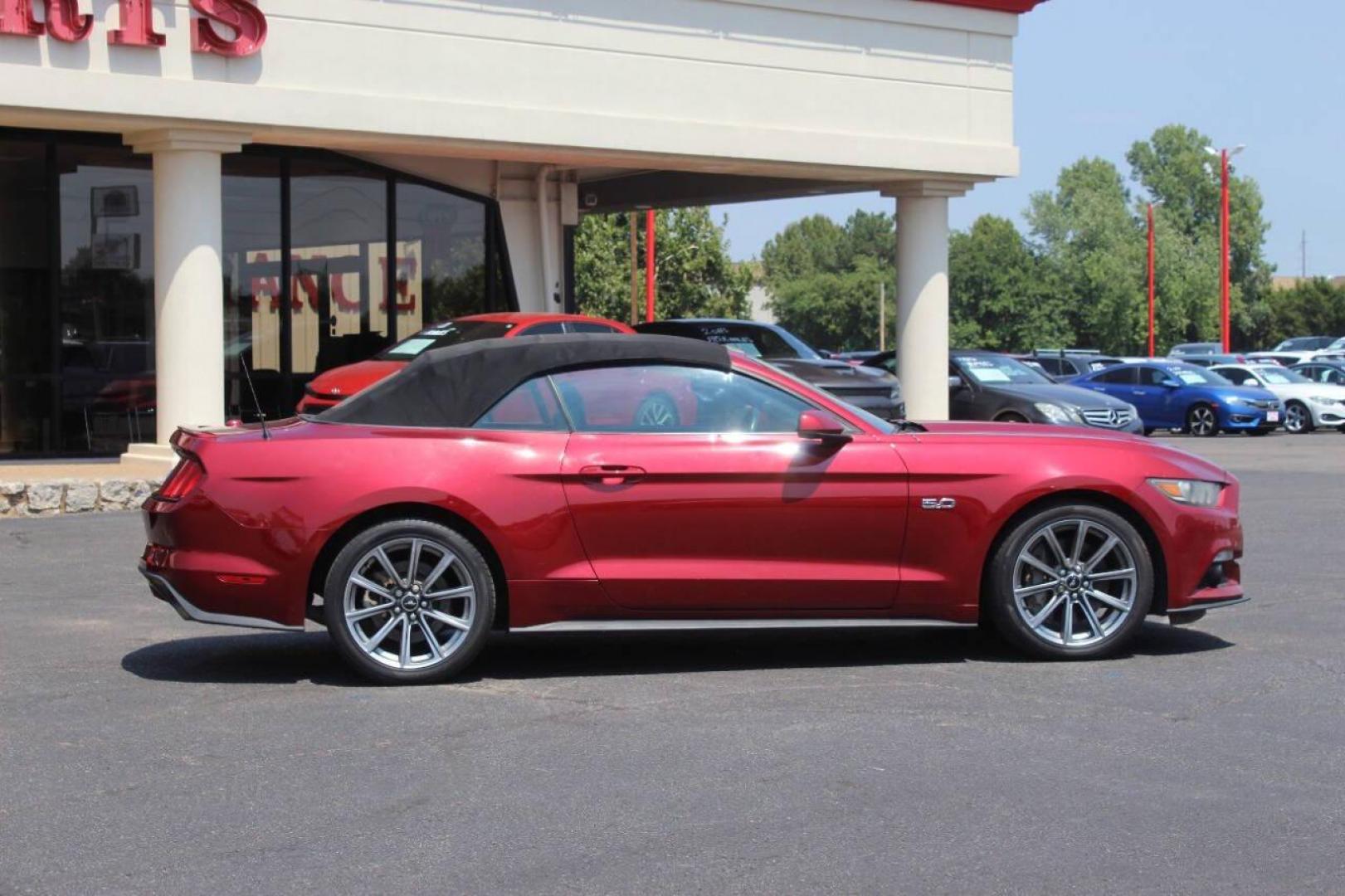 2016 Burgundy Ford Mustang GT Convertible (1FATP8FF0G5) with an 5.0L V8 DOHC 32V engine, Automatic 6-Speed transmission, located at 4301 NW 39th , Oklahoma City, OK, 73112, (405) 949-5600, 35.512135, -97.598671 - NO DRIVERS LICENCE NO-FULL COVERAGE INSURANCE-NO CREDIT CHECK. COME ON OVER TO SUPERSPORTS AND TAKE A LOOK AND TEST DRIVE. PLEASE GIVE US A CALL AT (405) 949-5600. NO LICENSIA DE MANEJAR- NO SEGURO DE COBERTURA TOTAL- NO VERIFICACCION DE CREDITO. POR FAVOR VENGAN A SUPERSPORTS, ECHE UN - Photo#2