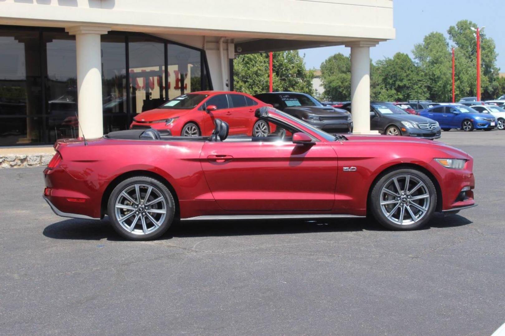 2016 Burgundy Ford Mustang GT Convertible (1FATP8FF0G5) with an 5.0L V8 DOHC 32V engine, Automatic 6-Speed transmission, located at 4301 NW 39th , Oklahoma City, OK, 73112, (405) 949-5600, 35.512135, -97.598671 - NO DRIVERS LICENCE NO-FULL COVERAGE INSURANCE-NO CREDIT CHECK. COME ON OVER TO SUPERSPORTS AND TAKE A LOOK AND TEST DRIVE. PLEASE GIVE US A CALL AT (405) 949-5600. NO LICENSIA DE MANEJAR- NO SEGURO DE COBERTURA TOTAL- NO VERIFICACCION DE CREDITO. POR FAVOR VENGAN A SUPERSPORTS, ECHE UN - Photo#3