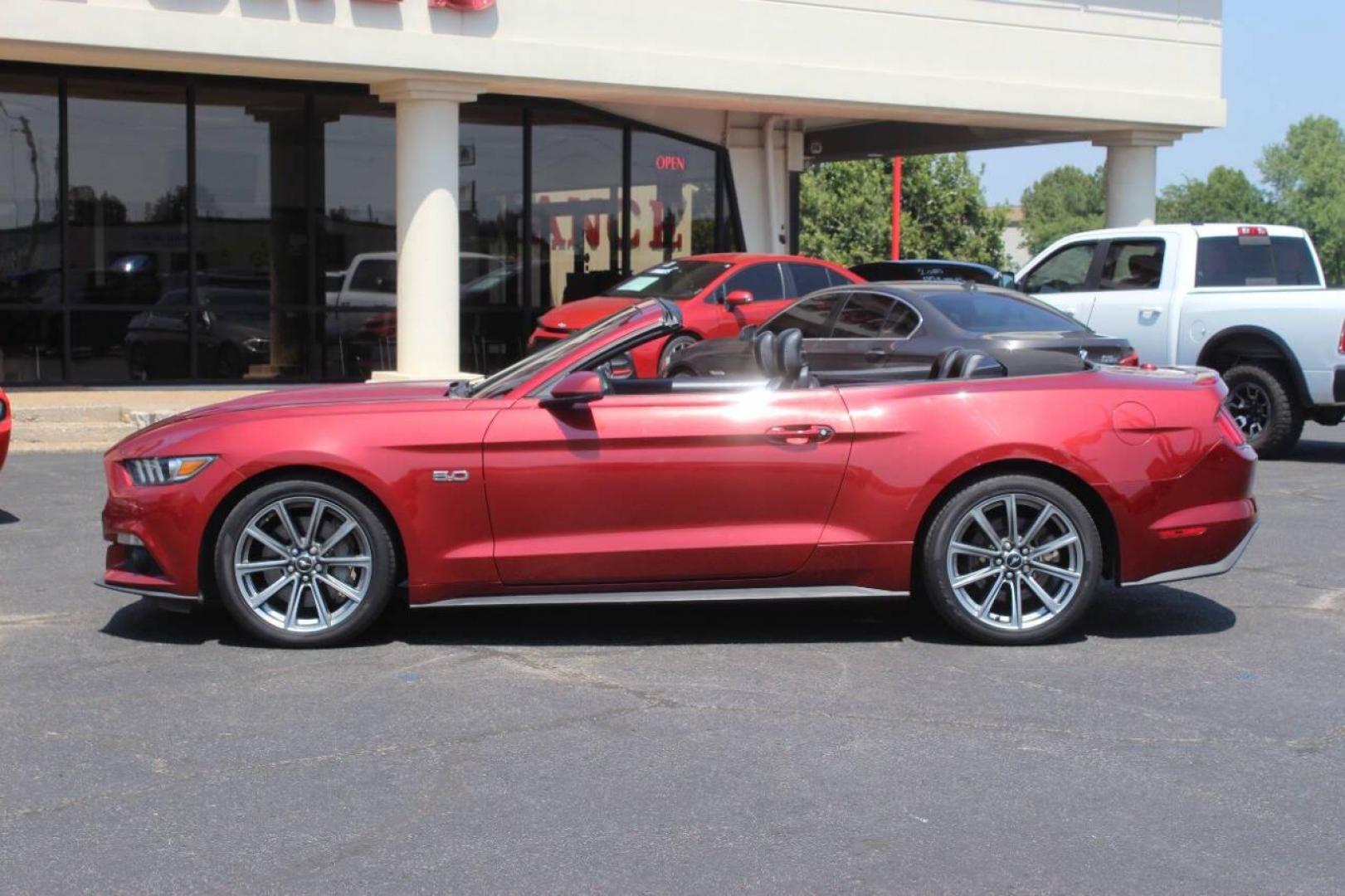 2016 Burgundy Ford Mustang GT Convertible (1FATP8FF0G5) with an 5.0L V8 DOHC 32V engine, Automatic 6-Speed transmission, located at 4301 NW 39th , Oklahoma City, OK, 73112, (405) 949-5600, 35.512135, -97.598671 - NO DRIVERS LICENCE NO-FULL COVERAGE INSURANCE-NO CREDIT CHECK. COME ON OVER TO SUPERSPORTS AND TAKE A LOOK AND TEST DRIVE. PLEASE GIVE US A CALL AT (405) 949-5600. NO LICENSIA DE MANEJAR- NO SEGURO DE COBERTURA TOTAL- NO VERIFICACCION DE CREDITO. POR FAVOR VENGAN A SUPERSPORTS, ECHE UN - Photo#8