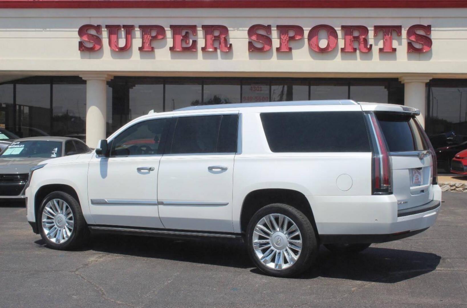 2018 White Cadillac Escalade ESV 2WD Platinum (1GYS3KKJ6JR) with an 6.2L V8 OHV 16V FFV engine, 8A transmission, located at 4301 NW 39th , Oklahoma City, OK, 73112, (405) 949-5600, 35.512135, -97.598671 - NO DRIVERS LICENCE NO-FULL COVERAGE INSURANCE-NO CREDIT CHECK. COME ON OVER TO SUPERSPORTS AND TAKE A LOOK AND TEST DRIVE. PLEASE GIVE US A CALL AT (405) 949-5600. NO LICENSIA DE MANEJAR- NO SEGURO DE COBERTURA TOTAL- NO VERIFICACCION DE CREDITO. POR FAVOR VENGAN A SUPERSPORTS, ECHE UN - Photo#4