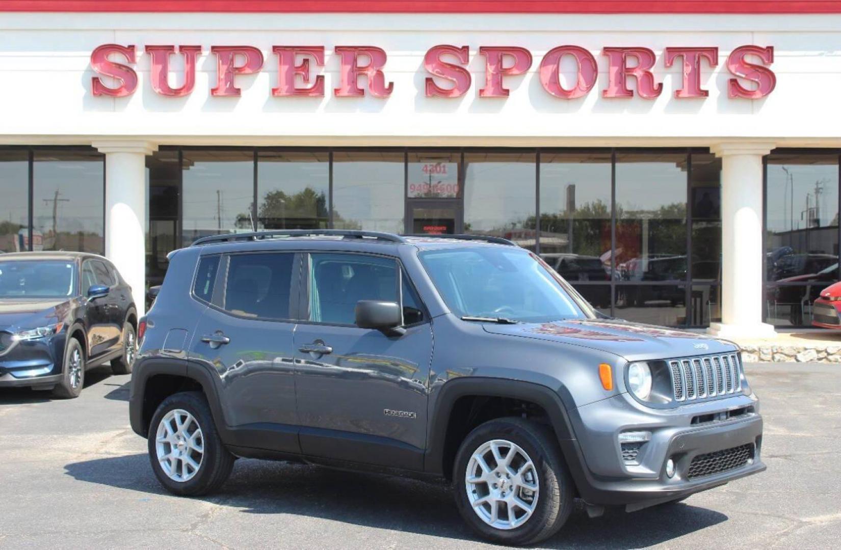 2022 Gray Jeep Renegade Latitude (ZACNJDB13NP) with an 2.4L L4 DOHC 16V engine, 9A transmission, located at 4301 NW 39th , Oklahoma City, OK, 73112, (405) 949-5600, 35.512135, -97.598671 - NO DRIVERS LICENCE NO-FULL COVERAGE INSURANCE-NO CREDIT CHECK. COME ON OVER TO SUPERSPORTS AND TAKE A LOOK AND TEST DRIVE. PLEASE GIVE US A CALL AT (405) 949-5600. NO LICENSIA DE MANEJAR- NO SEGURO DE COBERTURA TOTAL- NO VERIFICACCION DE CREDITO. POR FAVOR VENGAN A SUPERSPORTS, ECHE UN - Photo#0