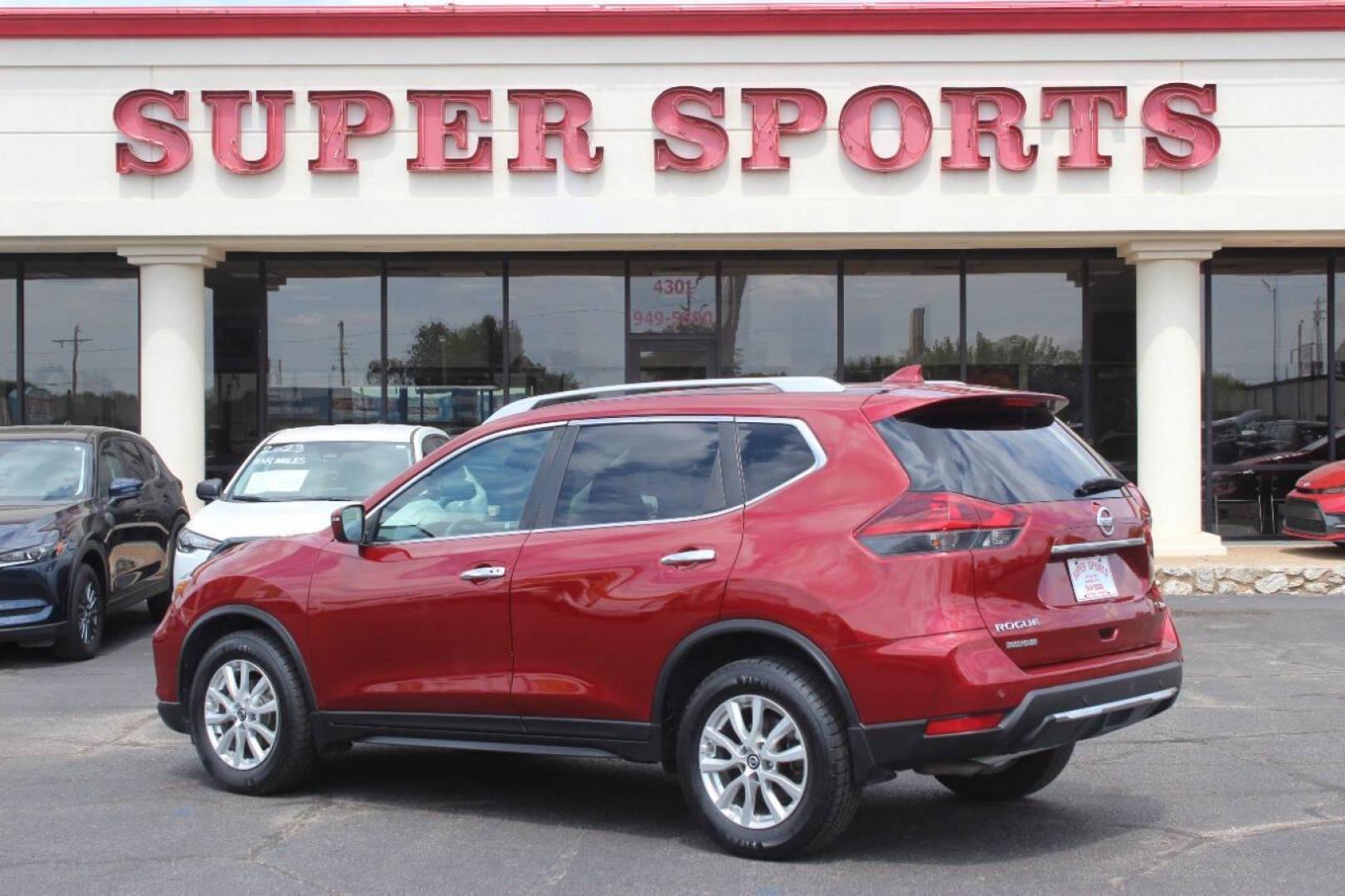 2020 Red Nissan Rogue S AWD (5N1AT2MV3LC) with an 2.5L L4 DOHC 16V engine, CVT transmission, located at 4301 NW 39th , Oklahoma City, OK, 73112, (405) 949-5600, 35.512135, -97.598671 - NO DRIVERS LICENCE NO-FULL COVERAGE INSURANCE-NO CREDIT CHECK. COME ON OVER TO SUPERSPORTS AND TAKE A LOOK AND TEST DRIVE. PLEASE GIVE US A CALL AT (405) 949-5600. NO LICENSIA DE MANEJAR- NO SEGURO DE COBERTURA TOTAL- NO VERIFICACCION DE CREDITO. POR FAVOR VENGAN A SUPERSPORTS, ECHE UN - Photo#4