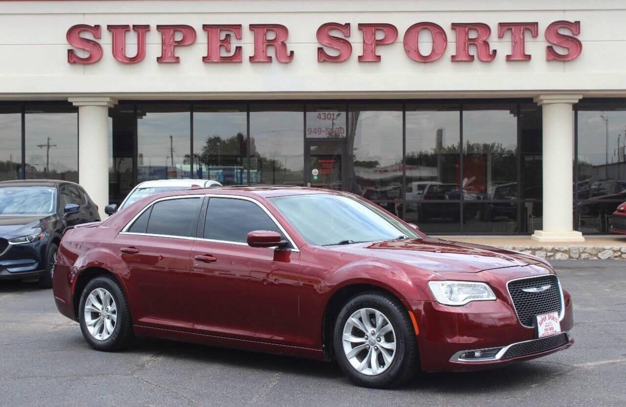 2016 Chrysler 300 SEDAN 4-DR