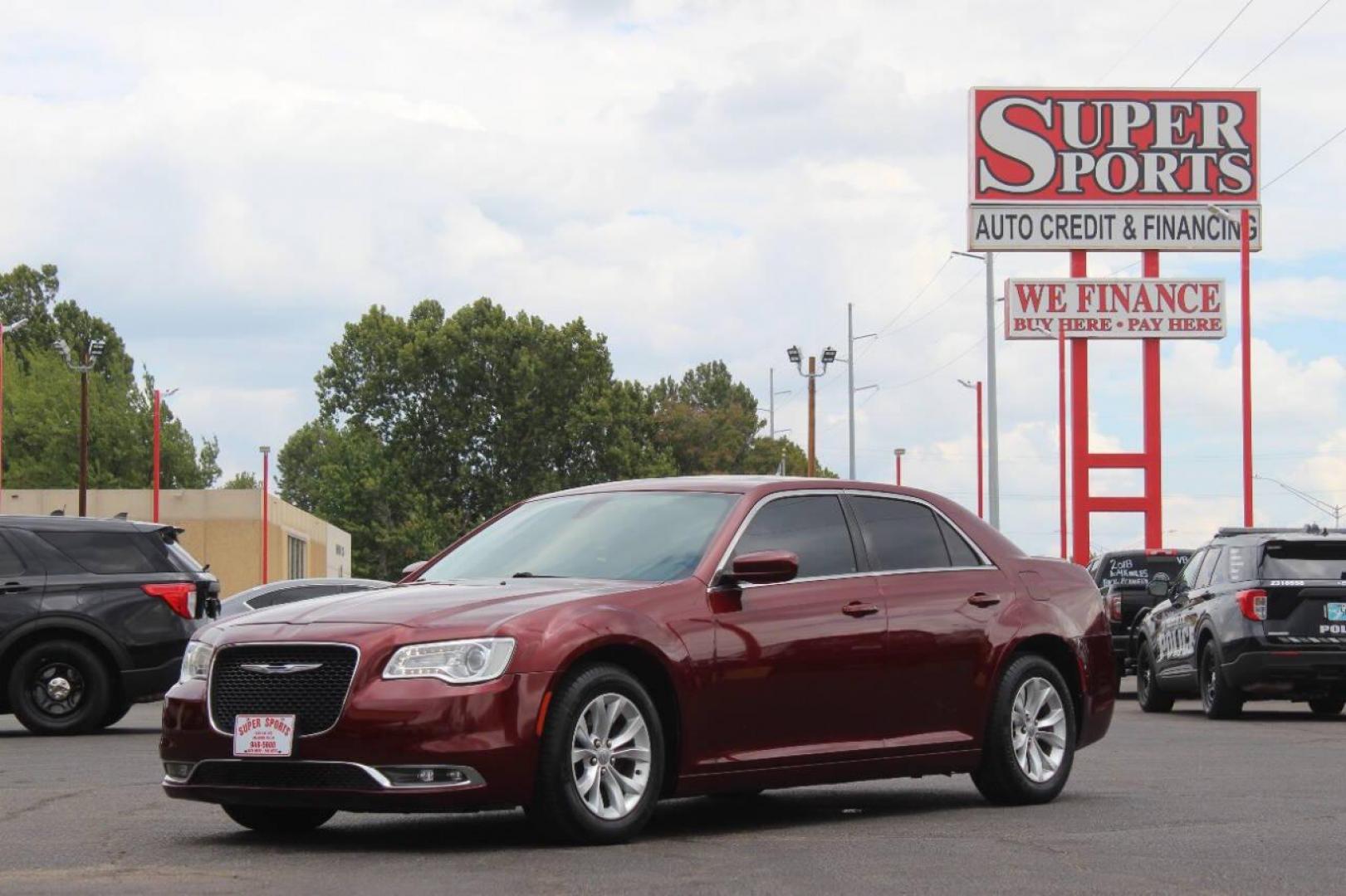 2016 Burgundy Chrysler 300 Limited RWD (2C3CCAAG4GH) with an 3.6L V6 SOHC 24V engine, 8A transmission, located at 4301 NW 39th , Oklahoma City, OK, 73112, (405) 949-5600, 35.512135, -97.598671 - NO DRIVERS LICENCE NO-FULL COVERAGE INSURANCE-NO CREDIT CHECK. COME ON OVER TO SUPERSPORTS AND TAKE A LOOK AND TEST DRIVE. PLEASE GIVE US A CALL AT (405) 949-5600. NO LICENSIA DE MANEJAR- NO SEGURO DE COBERTURA TOTAL- NO VERIFICACCION DE CREDITO. POR FAVOR VENGAN A SUPERSPORTS, ECHE UN - Photo#6