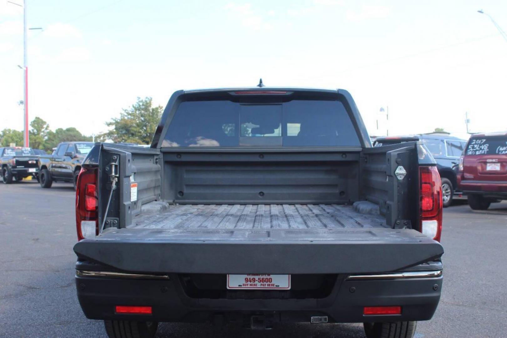 2019 Black Honda Ridgeline Black Edition AWD (5FPYK3F81KB) with an 3.5L V6 SOHC 24V engine, 6A transmission, located at 4301 NW 39th , Oklahoma City, OK, 73112, (405) 949-5600, 35.512135, -97.598671 - NO DRIVERS LICENCE NO-FULL COVERAGE INSURANCE-NO CREDIT CHECK. COME ON OVER TO SUPERSPORTS AND TAKE A LOOK AND TEST DRIVE. PLEASE GIVE US A CALL AT (405) 949-5600. NO LICENSIA DE MANEJAR- NO SEGURO DE COBERTURA TOTAL- NO VERIFICACCION DE CREDITO. POR FAVOR VENGAN A SUPERSPORTS, ECHE UN - Photo#12