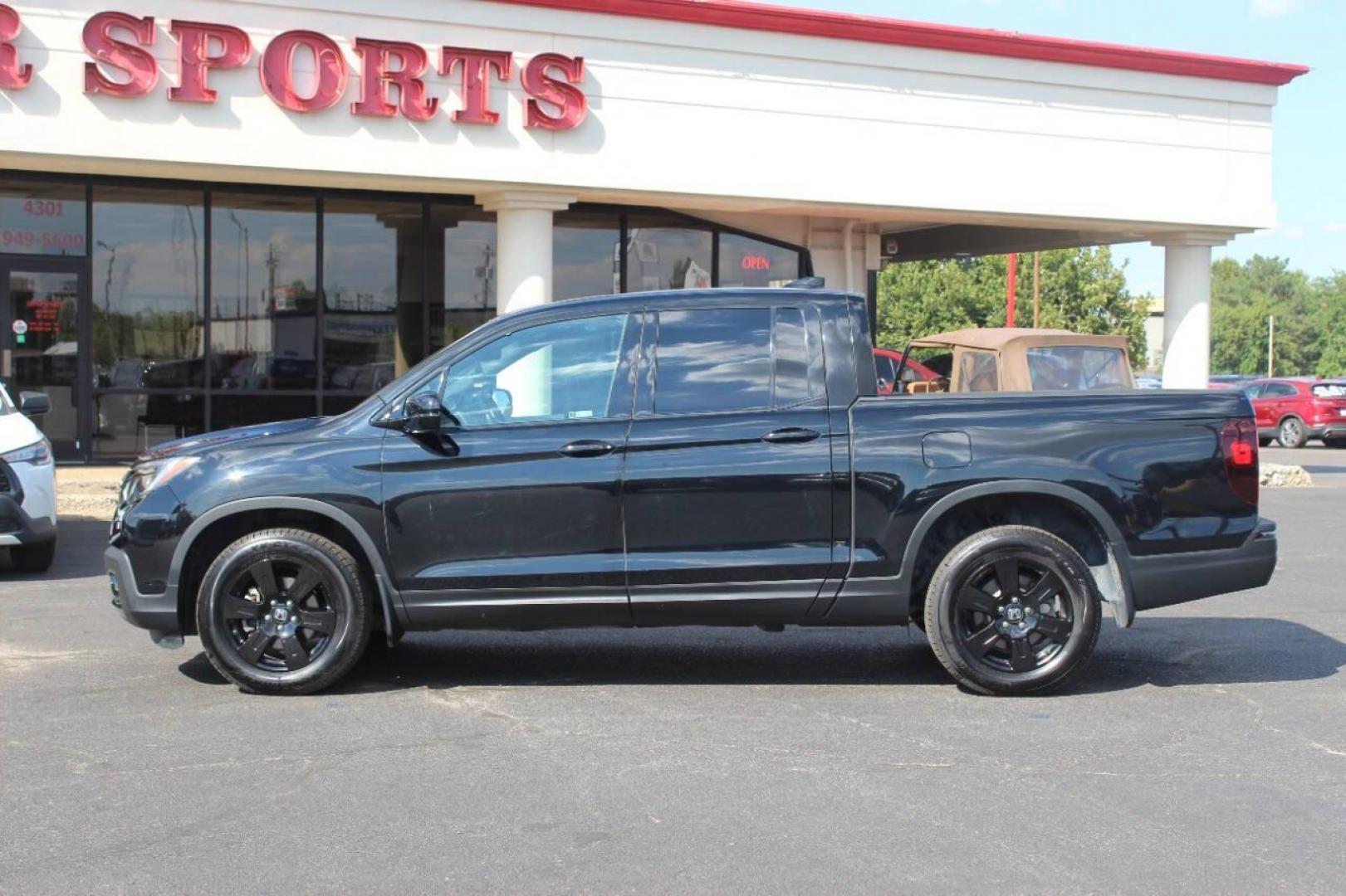 2019 Black Honda Ridgeline Black Edition AWD (5FPYK3F81KB) with an 3.5L V6 SOHC 24V engine, 6A transmission, located at 4301 NW 39th , Oklahoma City, OK, 73112, (405) 949-5600, 35.512135, -97.598671 - NO DRIVERS LICENCE NO-FULL COVERAGE INSURANCE-NO CREDIT CHECK. COME ON OVER TO SUPERSPORTS AND TAKE A LOOK AND TEST DRIVE. PLEASE GIVE US A CALL AT (405) 949-5600. NO LICENSIA DE MANEJAR- NO SEGURO DE COBERTURA TOTAL- NO VERIFICACCION DE CREDITO. POR FAVOR VENGAN A SUPERSPORTS, ECHE UN - Photo#5