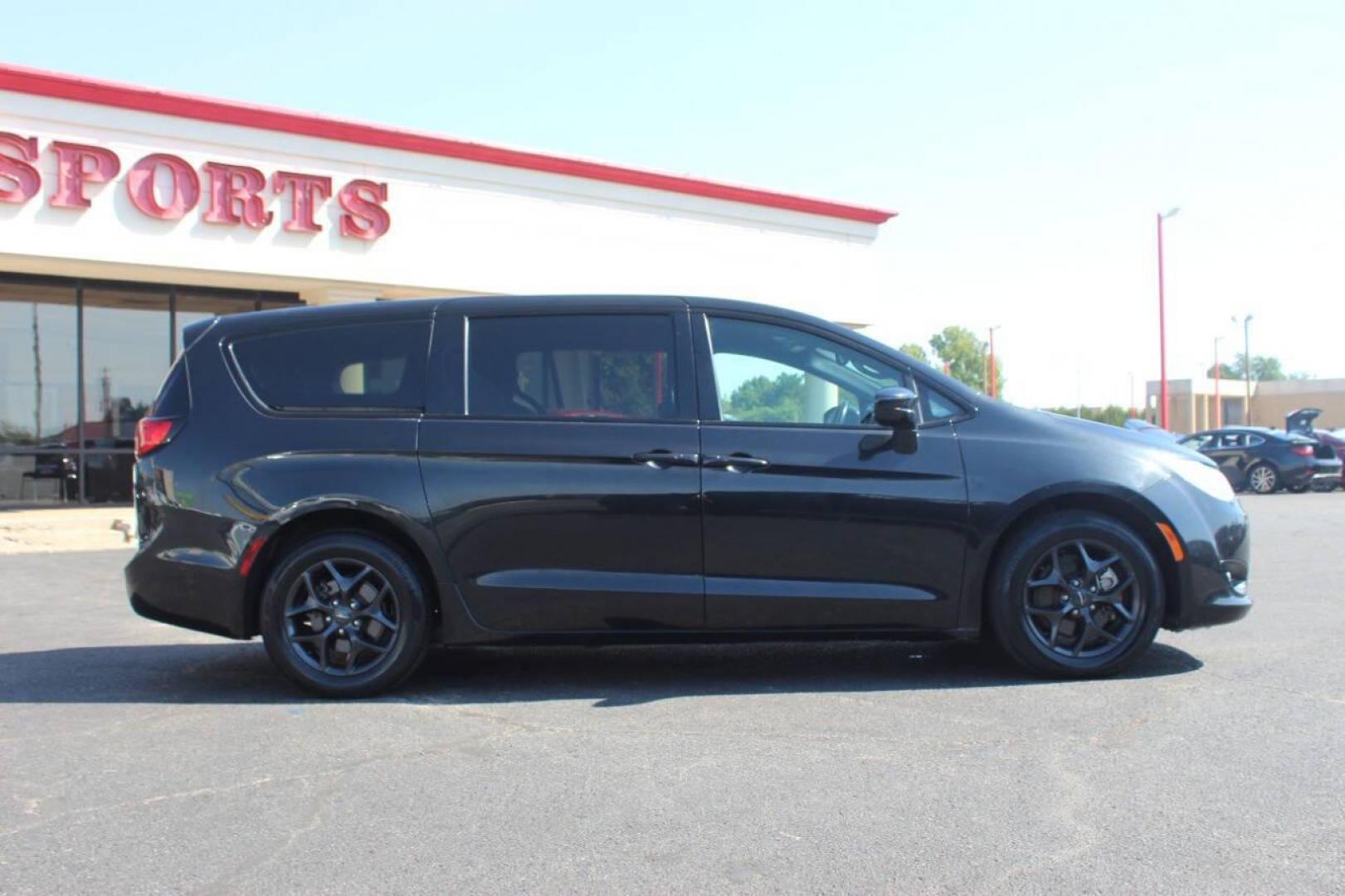 2019 Black Chrysler Pacifica Touring Plus (2C4RC1FG9KR) with an 3.6L V6 DOHC 24V engine, 9A transmission, located at 4301 NW 39th , Oklahoma City, OK, 73112, (405) 949-5600, 35.512135, -97.598671 - NO DRIVERS LICENCE NO-FULL COVERAGE INSURANCE-NO CREDIT CHECK. COME ON OVER TO SUPERSPORTS AND TAKE A LOOK AND TEST DRIVE. PLEASE GIVE US A CALL AT (405) 949-5600. NO LICENSIA DE MANEJAR- NO SEGURO DE COBERTURA TOTAL- NO VERIFICACCION DE CREDITO. POR FAVOR VENGAN A SUPERSPORTS, ECHE UN - Photo#2