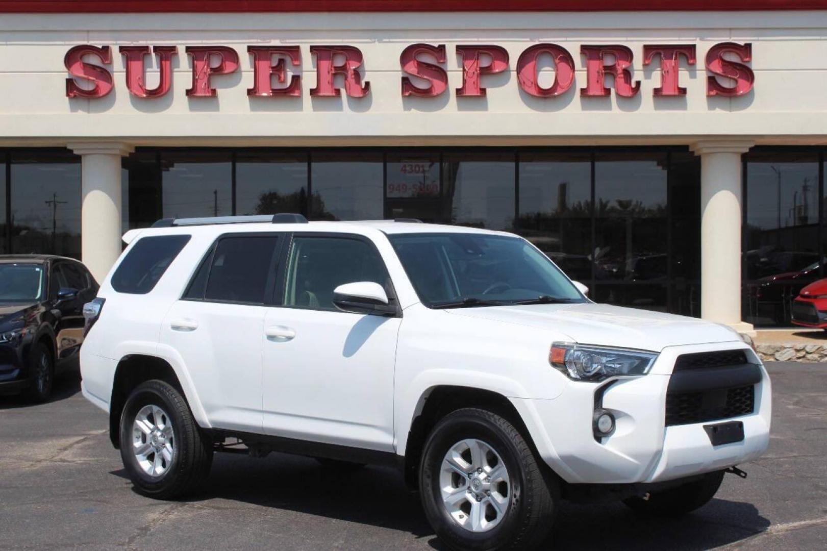 2021 White Toyota 4Runner SR5 4WD (JTEMU5JR9M5) with an 4.0L V6 DOHC 24V engine, 5A transmission, located at 4301 NW 39th , Oklahoma City, OK, 73112, (405) 949-5600, 35.512135, -97.598671 - NO DRIVERS LICENCE NO-FULL COVERAGE INSURANCE-NO CREDIT CHECK. COME ON OVER TO SUPERSPORTS AND TAKE A LOOK AND TEST DRIVE. PLEASE GIVE US A CALL AT (405) 949-5600. NO LICENSIA DE MANEJAR- NO SEGURO DE COBERTURA TOTAL- NO VERIFICACCION DE CREDITO. POR FAVOR VENGAN A SUPERSPORTS, ECHE UN - Photo#0