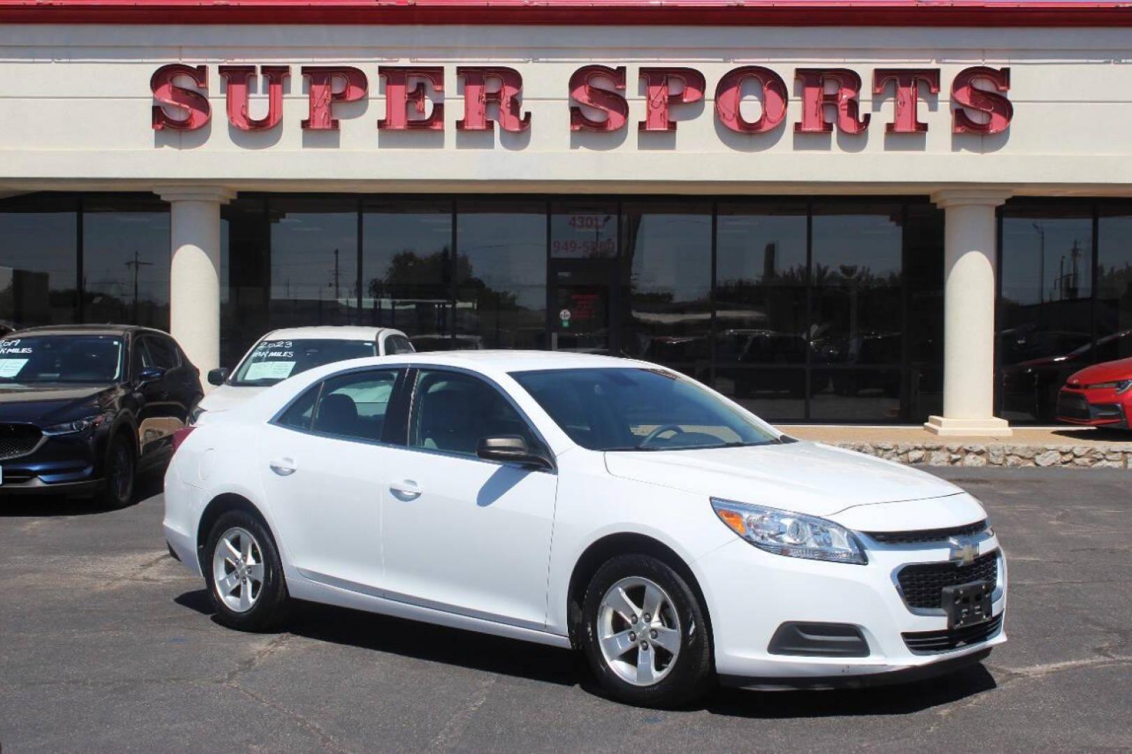 2016 White Chevrolet Malibu Limited FL (1G11A5SA3GU) with an 2.5L L4 DOHC 16V engine, 6A transmission, located at 4301 NW 39th , Oklahoma City, OK, 73112, (405) 949-5600, 35.512135, -97.598671 - NO DRIVERS LICENCE NO-FULL COVERAGE INSURANCE-NO CREDIT CHECK. COME ON OVER TO SUPERSPORTS AND TAKE A LOOK AND TEST DRIVE. PLEASE GIVE US A CALL AT (405) 949-5600. NO LICENSIA DE MANEJAR- NO SEGURO DE COBERTURA TOTAL- NO VERIFICACCION DE CREDITO. POR FAVOR VENGAN A SUPERSPORTS, ECHE UN - Photo#0