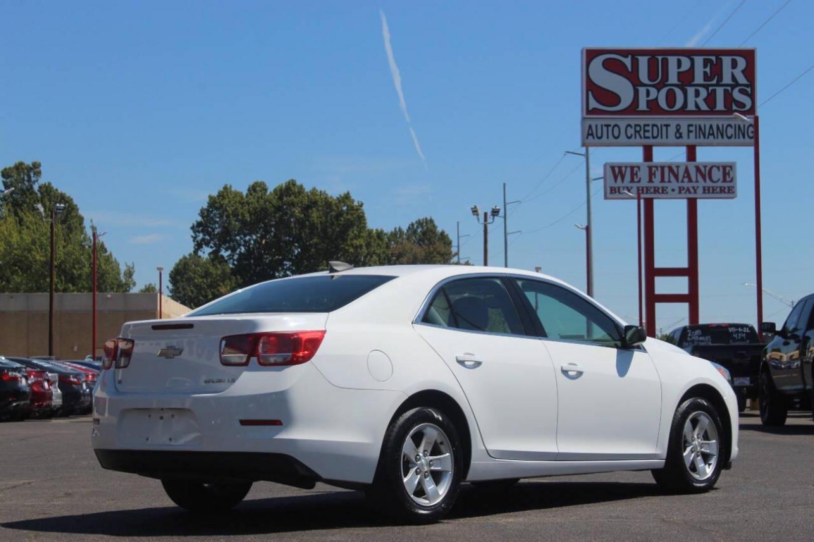 2016 White Chevrolet Malibu Limited FL (1G11A5SA3GU) with an 2.5L L4 DOHC 16V engine, 6A transmission, located at 4301 NW 39th , Oklahoma City, OK, 73112, (405) 949-5600, 35.512135, -97.598671 - NO DRIVERS LICENCE NO-FULL COVERAGE INSURANCE-NO CREDIT CHECK. COME ON OVER TO SUPERSPORTS AND TAKE A LOOK AND TEST DRIVE. PLEASE GIVE US A CALL AT (405) 949-5600. NO LICENSIA DE MANEJAR- NO SEGURO DE COBERTURA TOTAL- NO VERIFICACCION DE CREDITO. POR FAVOR VENGAN A SUPERSPORTS, ECHE UN - Photo#3