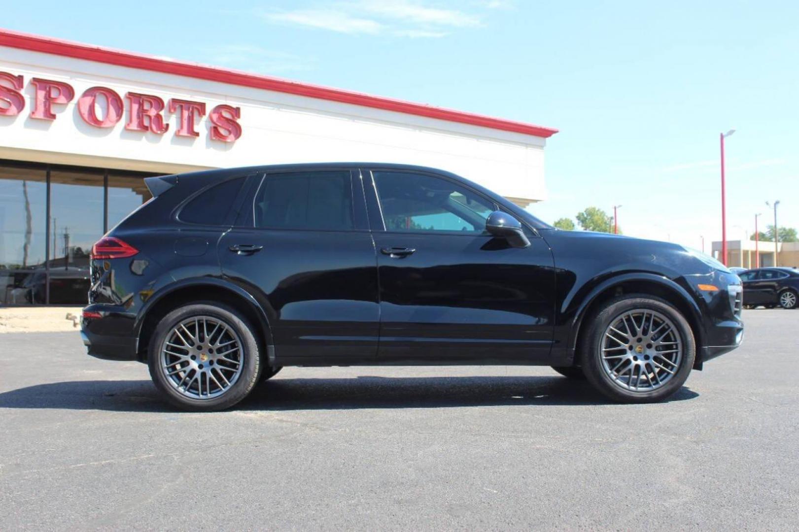 2017 Black Porsche Cayenne Base (WP1AA2A27HK) with an 3.6L V6 DOHC 24V engine, 6A transmission, located at 4301 NW 39th , Oklahoma City, OK, 73112, (405) 949-5600, 35.512135, -97.598671 - NO DRIVERS LICENCE NO-FULL COVERAGE INSURANCE-NO CREDIT CHECK. COME ON OVER TO SUPERSPORTS AND TAKE A LOOK AND TEST DRIVE. PLEASE GIVE US A CALL AT (405) 949-5600. NO LICENSIA DE MANEJAR- NO SEGURO DE COBERTURA TOTAL- NO VERIFICACCION DE CREDITO. POR FAVOR VENGAN A SUPERSPORTS, ECHE UN - Photo#2