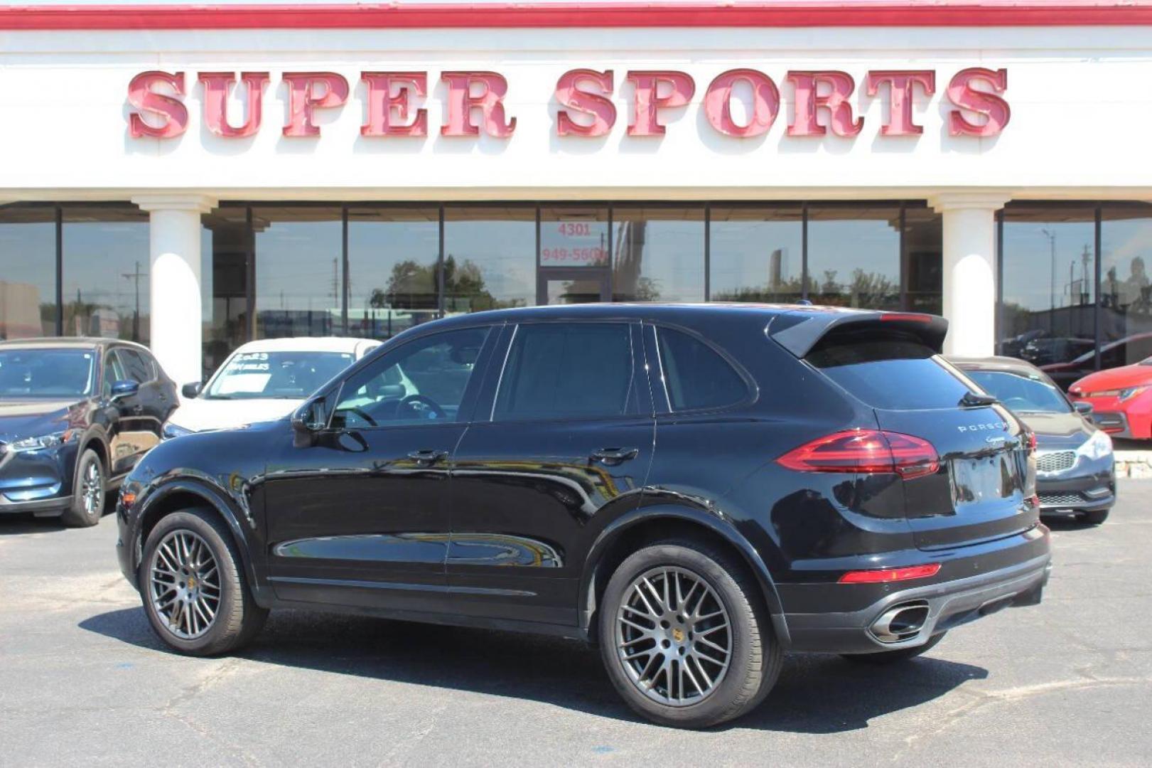 2017 Black Porsche Cayenne Base (WP1AA2A27HK) with an 3.6L V6 DOHC 24V engine, 6A transmission, located at 4301 NW 39th , Oklahoma City, OK, 73112, (405) 949-5600, 35.512135, -97.598671 - NO DRIVERS LICENCE NO-FULL COVERAGE INSURANCE-NO CREDIT CHECK. COME ON OVER TO SUPERSPORTS AND TAKE A LOOK AND TEST DRIVE. PLEASE GIVE US A CALL AT (405) 949-5600. NO LICENSIA DE MANEJAR- NO SEGURO DE COBERTURA TOTAL- NO VERIFICACCION DE CREDITO. POR FAVOR VENGAN A SUPERSPORTS, ECHE UN - Photo#4