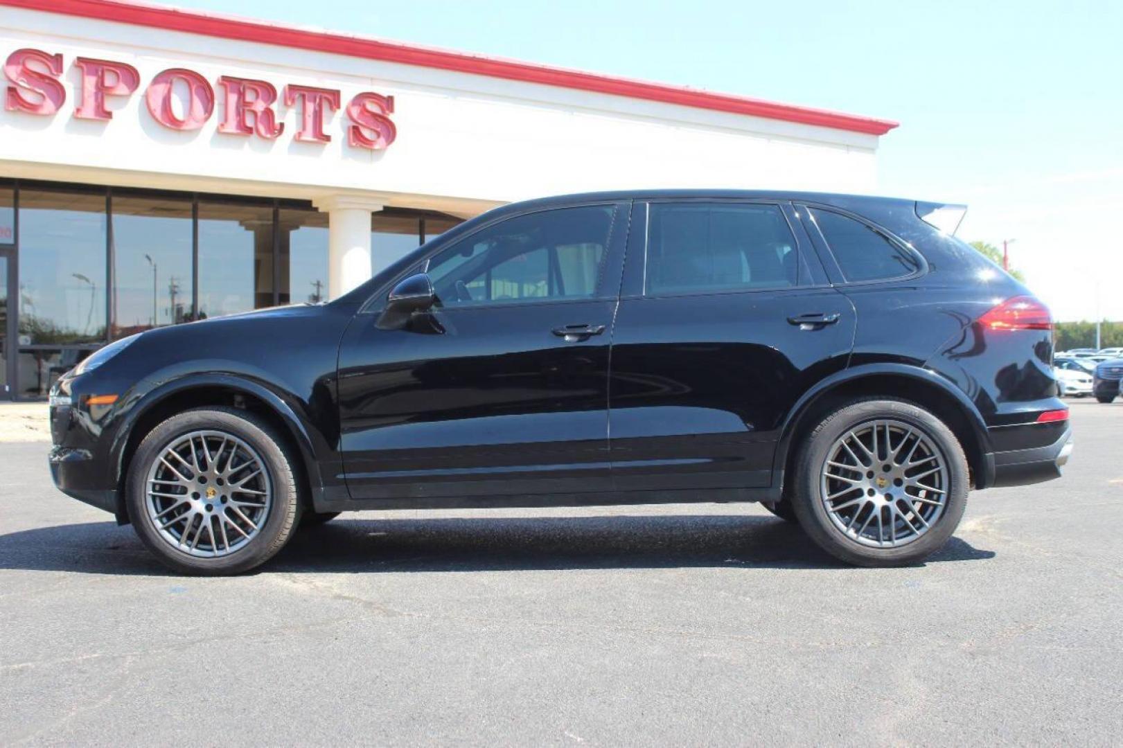 2017 Black Porsche Cayenne Base (WP1AA2A27HK) with an 3.6L V6 DOHC 24V engine, 6A transmission, located at 4301 NW 39th , Oklahoma City, OK, 73112, (405) 949-5600, 35.512135, -97.598671 - NO DRIVERS LICENCE NO-FULL COVERAGE INSURANCE-NO CREDIT CHECK. COME ON OVER TO SUPERSPORTS AND TAKE A LOOK AND TEST DRIVE. PLEASE GIVE US A CALL AT (405) 949-5600. NO LICENSIA DE MANEJAR- NO SEGURO DE COBERTURA TOTAL- NO VERIFICACCION DE CREDITO. POR FAVOR VENGAN A SUPERSPORTS, ECHE UN - Photo#5