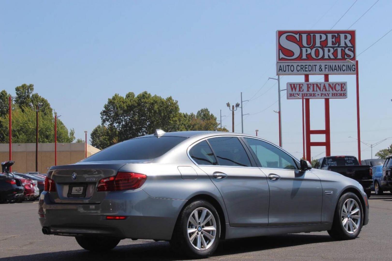 2016 Gray BMW 5-Series 528i (WBA5A5C56GG) with an 2.0L L4 DOHC 16V TURBO engine, 8A transmission, located at 4301 NW 39th , Oklahoma City, OK, 73112, (405) 949-5600, 35.512135, -97.598671 - NO DRIVERS LICENCE NO-FULL COVERAGE INSURANCE-NO CREDIT CHECK. COME ON OVER TO SUPERSPORTS AND TAKE A LOOK AND TEST DRIVE. PLEASE GIVE US A CALL AT (405) 949-5600. NO LICENSIA DE MANEJAR- NO SEGURO DE COBERTURA TOTAL- NO VERIFICACCION DE CREDITO. POR FAVOR VENGAN A SUPERSPORTS, ECHE UN - Photo#3