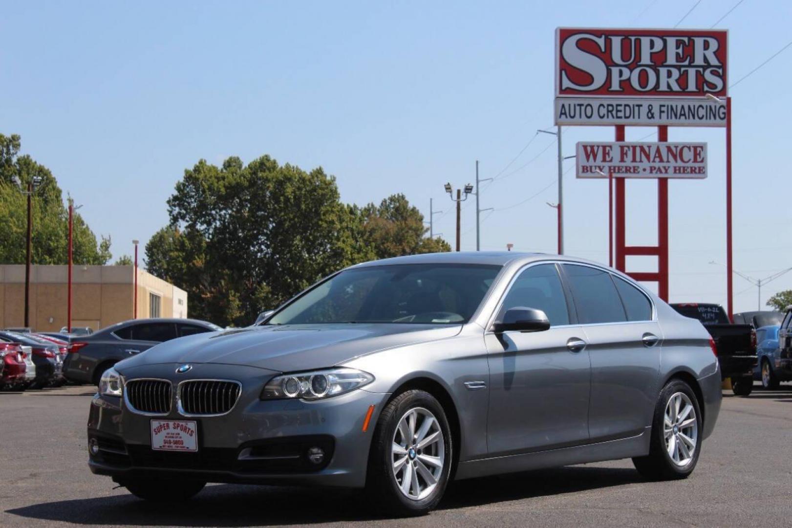 2016 Gray BMW 5-Series 528i (WBA5A5C56GG) with an 2.0L L4 DOHC 16V TURBO engine, 8A transmission, located at 4301 NW 39th , Oklahoma City, OK, 73112, (405) 949-5600, 35.512135, -97.598671 - NO DRIVERS LICENCE NO-FULL COVERAGE INSURANCE-NO CREDIT CHECK. COME ON OVER TO SUPERSPORTS AND TAKE A LOOK AND TEST DRIVE. PLEASE GIVE US A CALL AT (405) 949-5600. NO LICENSIA DE MANEJAR- NO SEGURO DE COBERTURA TOTAL- NO VERIFICACCION DE CREDITO. POR FAVOR VENGAN A SUPERSPORTS, ECHE UN - Photo#6