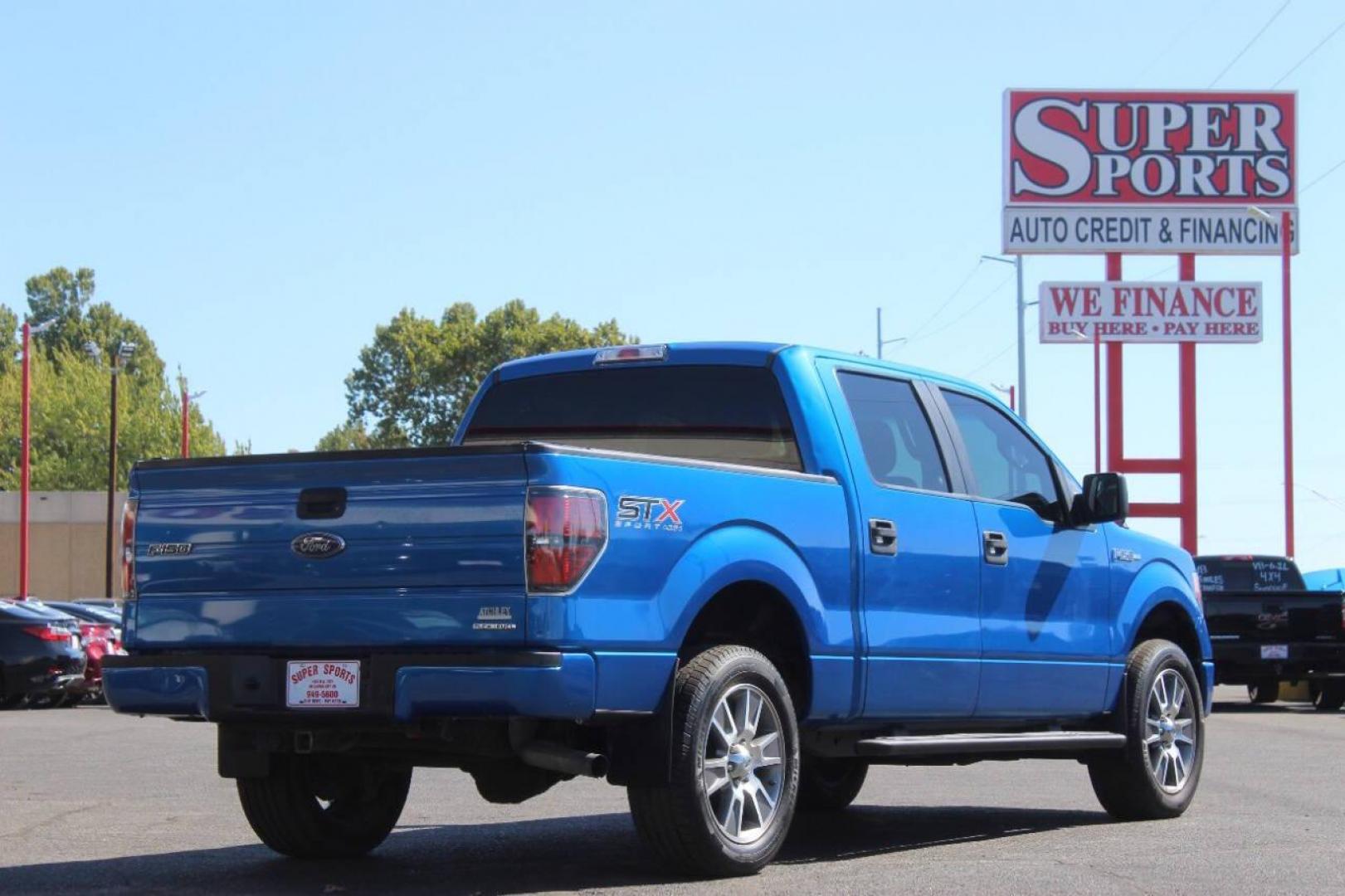 2014 Blue Ford F-150 XL SuperCrew 5.5-ft. Bed 4WD (1FTFW1EF2EK) with an 5.0L V8 engine, 6-Speed Automatic transmission, located at 4301 NW 39th , Oklahoma City, OK, 73112, (405) 949-5600, 35.512135, -97.598671 - NO DRIVERS LICENCE NO-FULL COVERAGE INSURANCE-NO CREDIT CHECK. COME ON OVER TO SUPERSPORTS AND TAKE A LOOK AND TEST DRIVE. PLEASE GIVE US A CALL AT (405) 949-5600. NO LICENSIA DE MANEJAR- NO SEGURO DE COBERTURA TOTAL- NO VERIFICACCION DE CREDITO. POR FAVOR VENGAN A SUPERSPORTS, ECHE UN - Photo#3