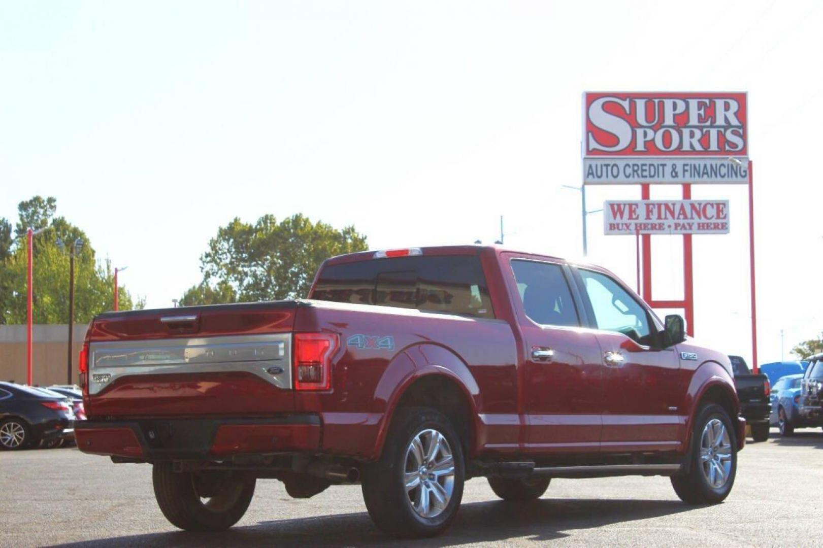 2015 Red Ford F-150 XL SuperCrew 6.5-ft. Bed 4WD (1FTFW1EGXFF) with an 3.5 V6 engine, 6-Speed Automatic transmission, located at 4301 NW 39th , Oklahoma City, OK, 73112, (405) 949-5600, 35.512135, -97.598671 - NO DRIVERS LICENCE NO-FULL COVERAGE INSURANCE-NO CREDIT CHECK. COME ON OVER TO SUPERSPORTS AND TAKE A LOOK AND TEST DRIVE. PLEASE GIVE US A CALL AT (405) 949-5600. NO LICENSIA DE MANEJAR- NO SEGURO DE COBERTURA TOTAL- NO VERIFICACCION DE CREDITO. POR FAVOR VENGAN A SUPERSPORTS, ECHE UN - Photo#3